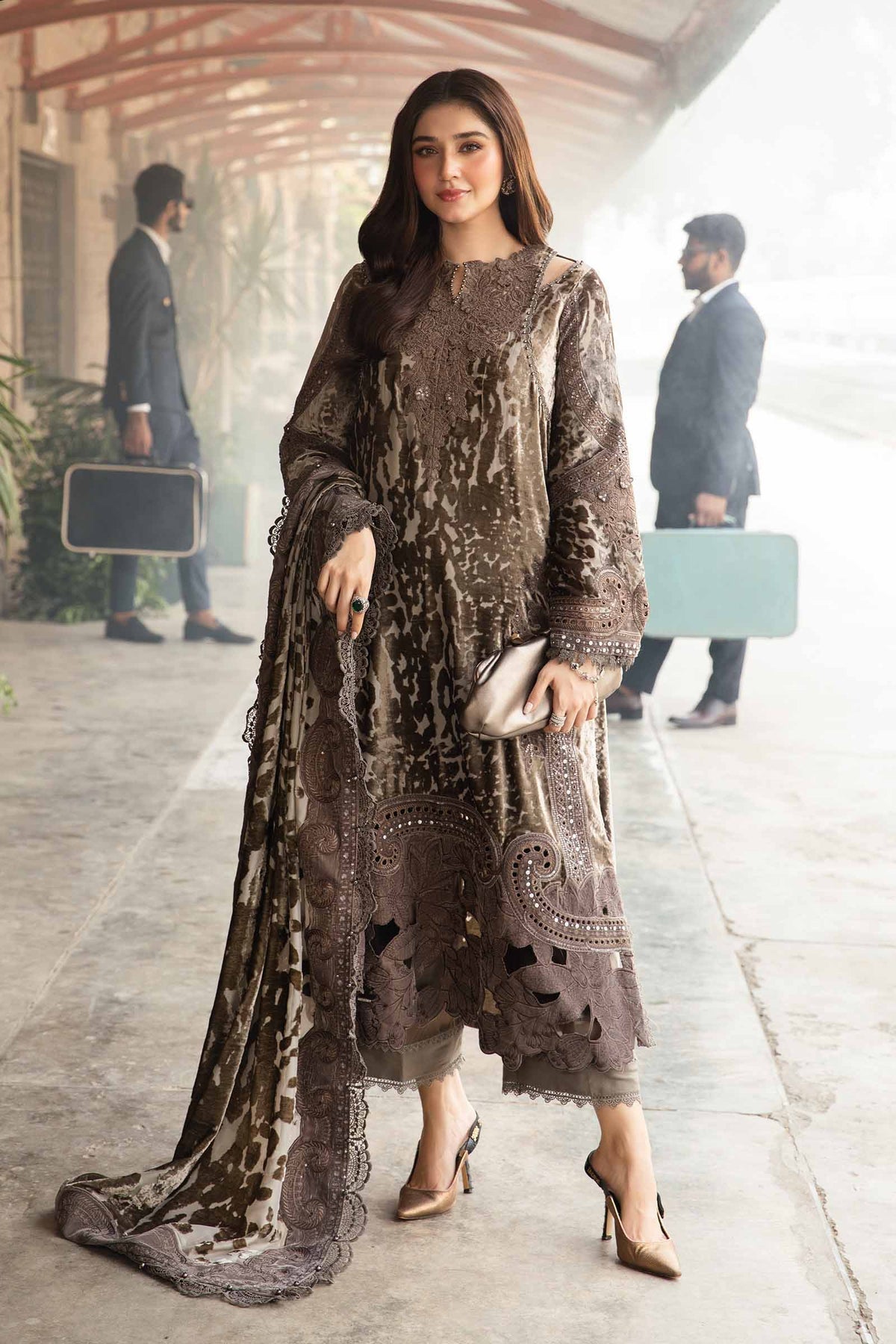 Maria B | Winter Luxe 24 | DL-1201 - House Of Hania