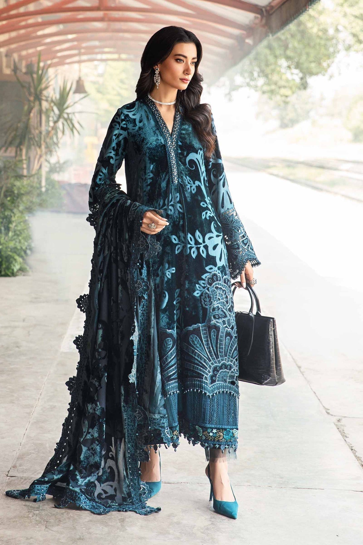 Maria B | Winter Luxe 24 | DL-1203 - House Of Hania