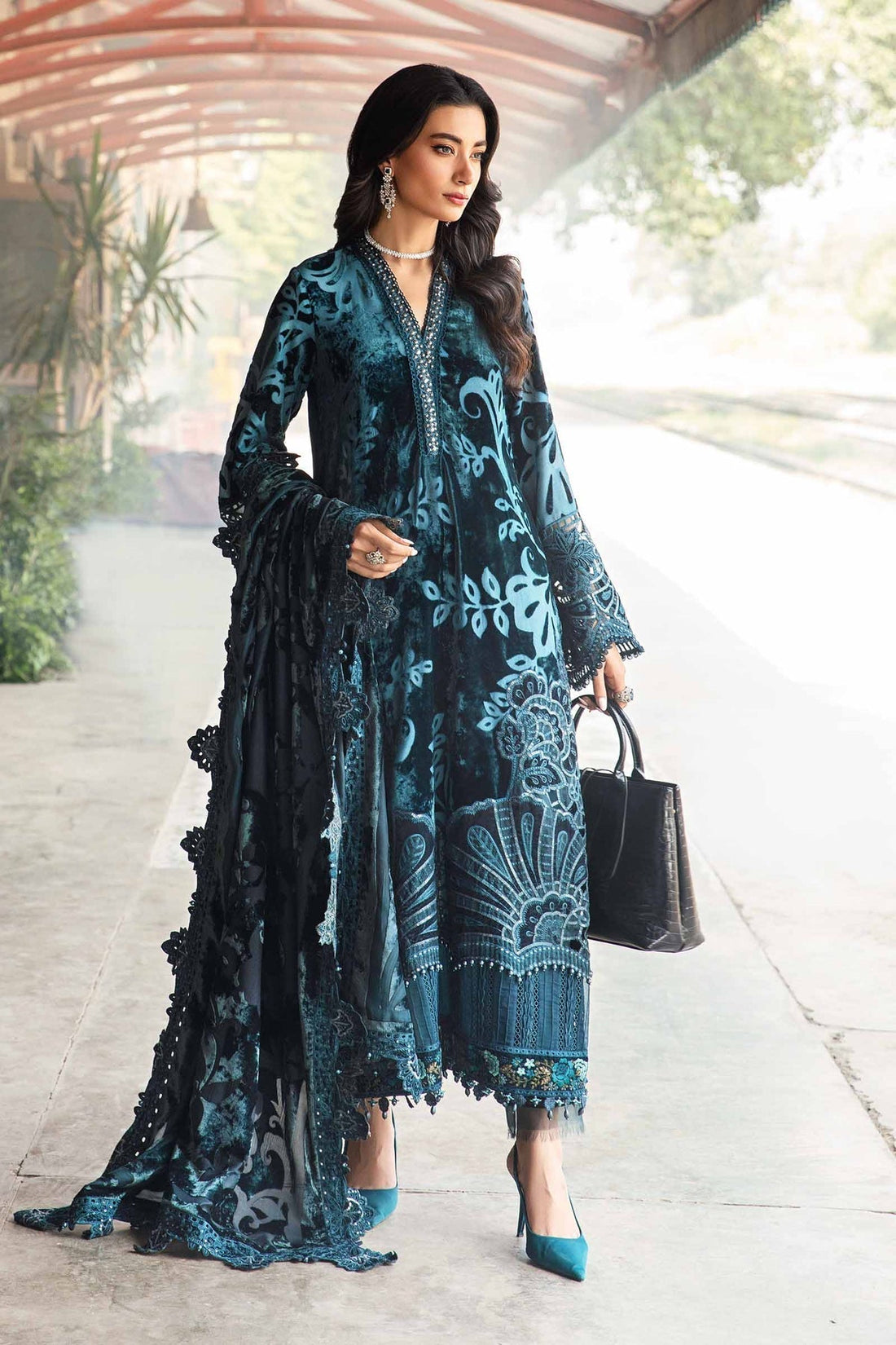 Maria B | Winter Luxe 24 | DL-1203 - House Of Hania