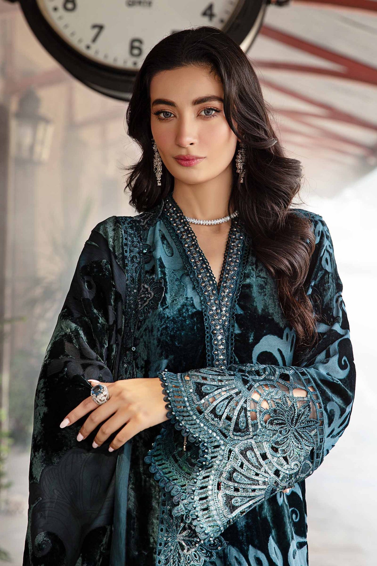 Maria B | Winter Luxe 24 | DL-1203 - House Of Hania