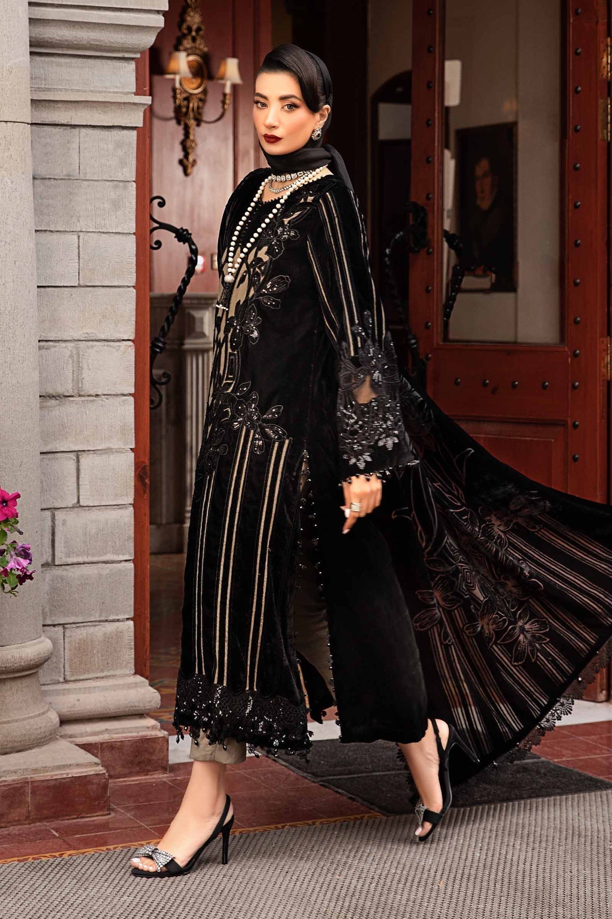 Maria B | Winter Luxe 24 | DL-1205 - House Of Hania