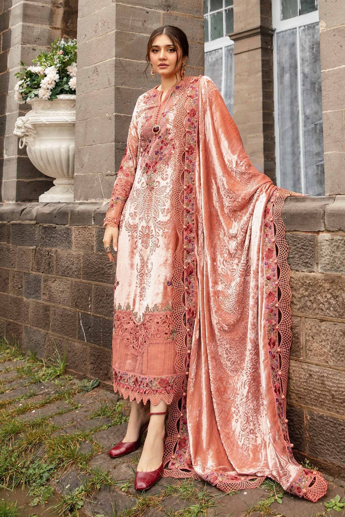 Maria B | Winter Luxe 24 | DL-1206 - House Of Hania