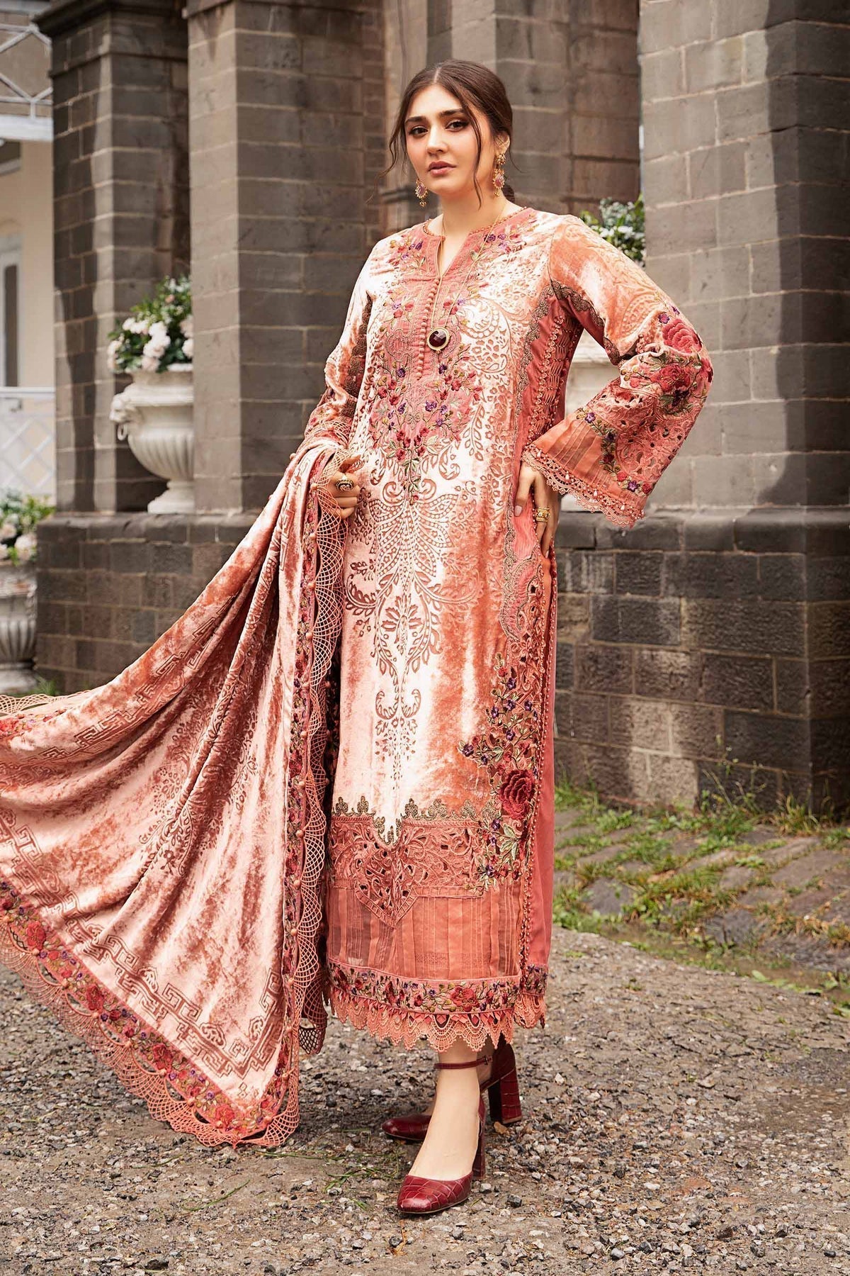 Maria B | Winter Luxe 24 | DL-1206 - House Of Hania