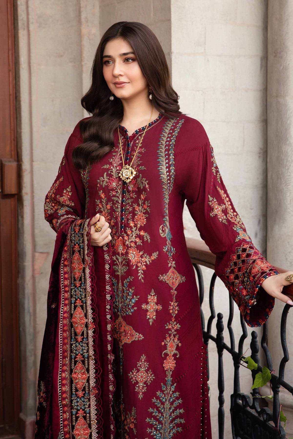 Maria B | Winter Luxe 24 | DL-1210 - House Of Hania