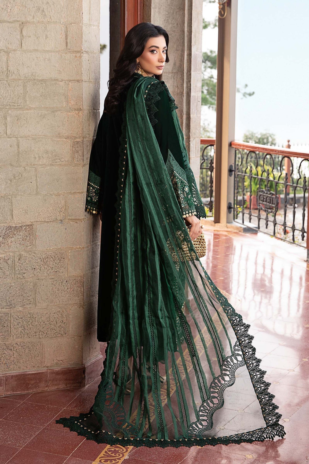 Maria B | Winter Luxe 24 | DL-1212 - House Of Hania
