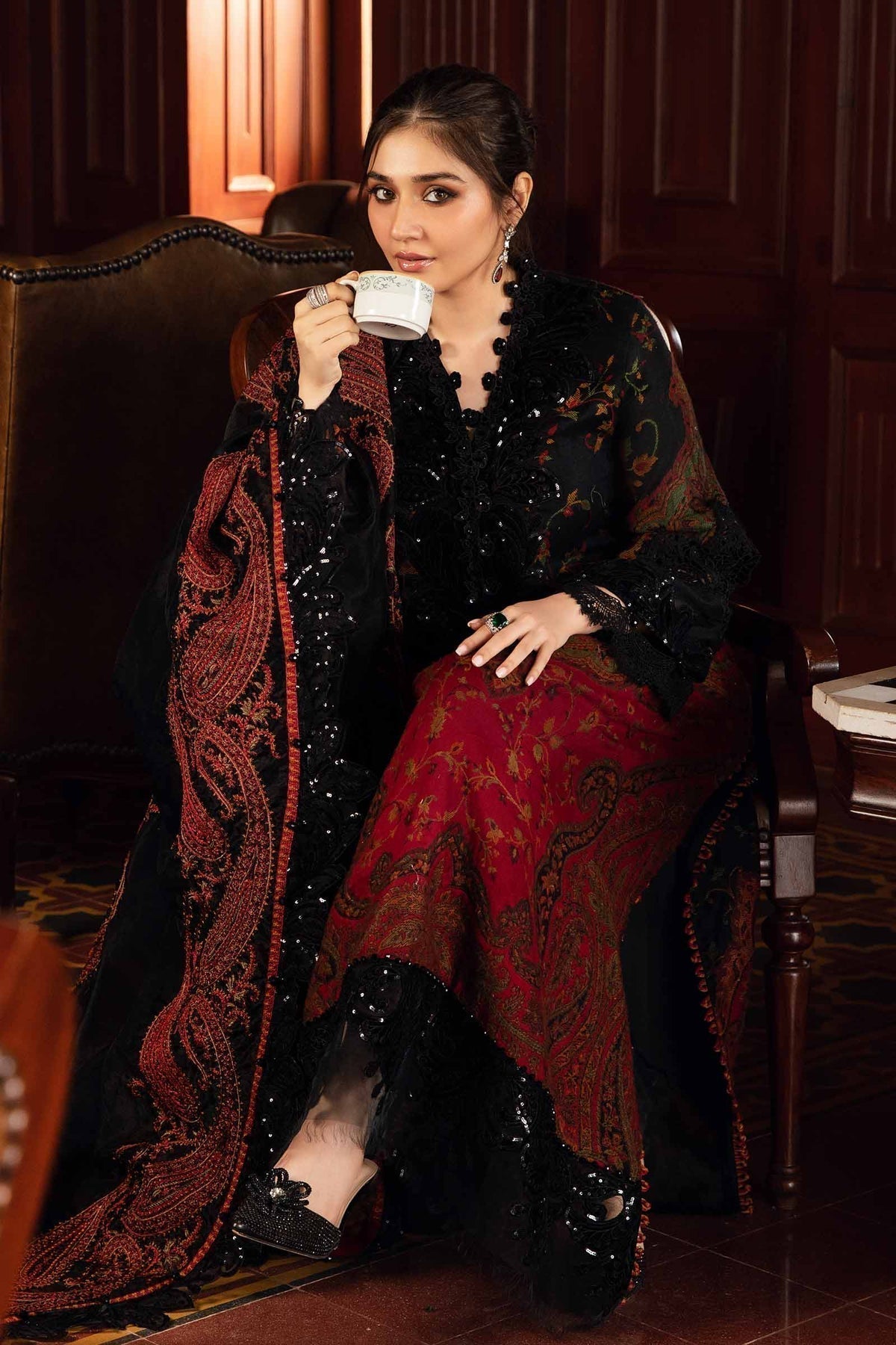 Maria B | Winter Luxe 24 | Velvet DL-1204 - House Of Hania