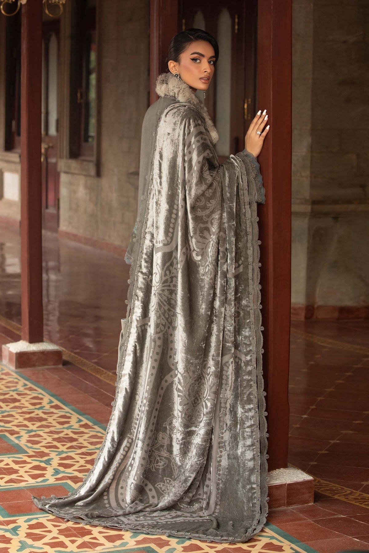Maria B | Winter Luxe 24 | Velvet DL-1209 - House Of Hania