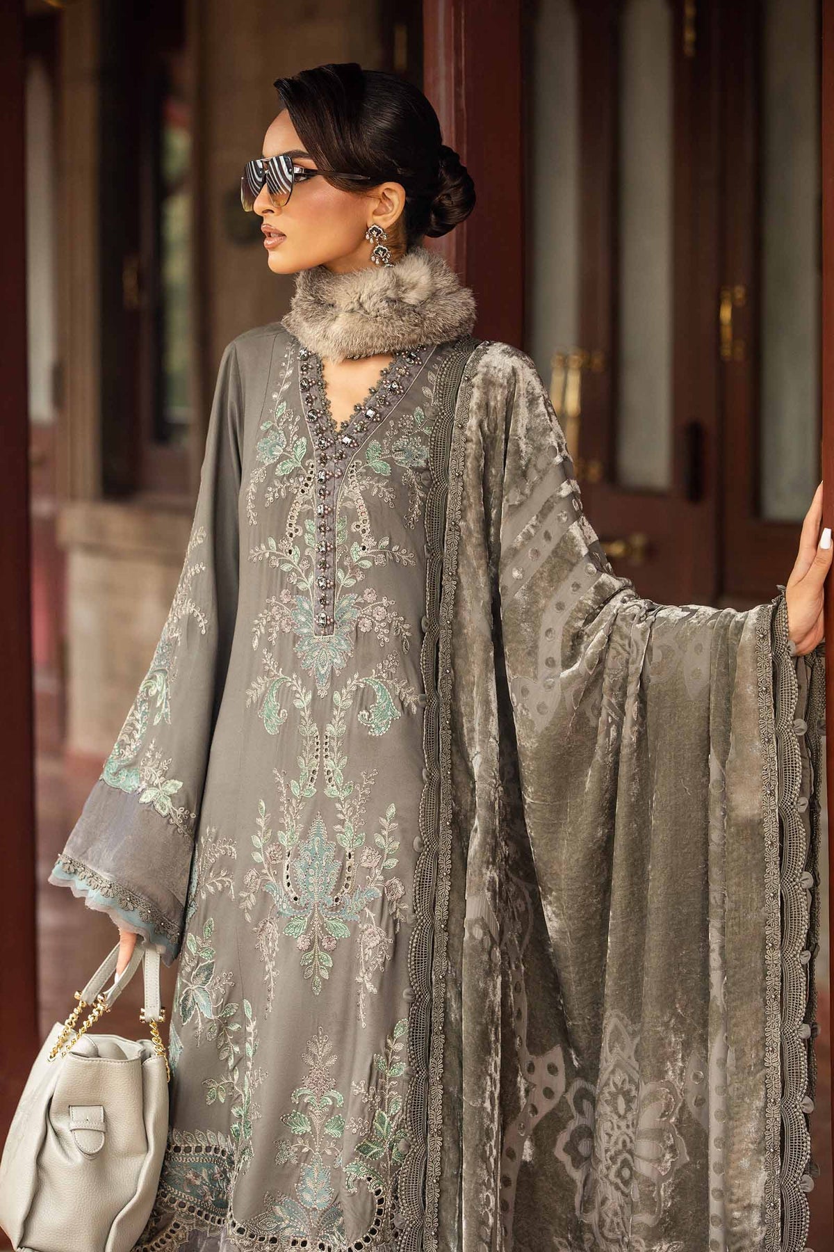 Maria B | Winter Luxe 24 | Velvet DL-1209 - House Of Hania