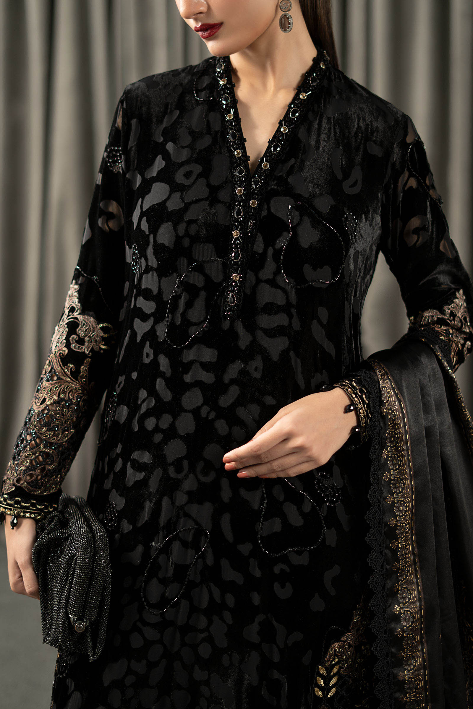 Maria B | Winter Luxe Pret 25 | WLS-1301-Black and Gold - House Of Hania