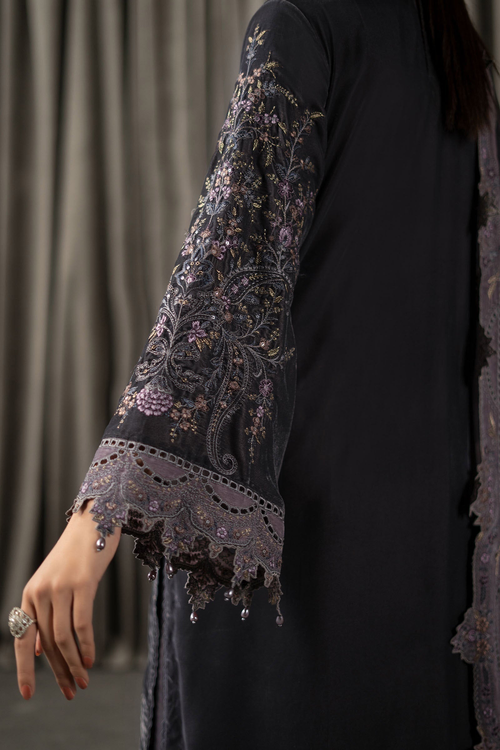 Maria B | Winter Luxe Pret 25 | WLS-1305 - House Of Hania