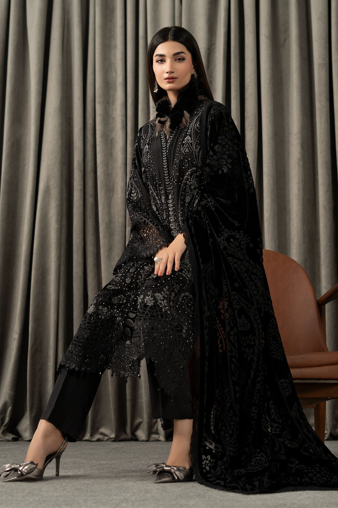 Maria B | Winter Luxe Pret 25 | WLS-1307-Black - House Of Hania