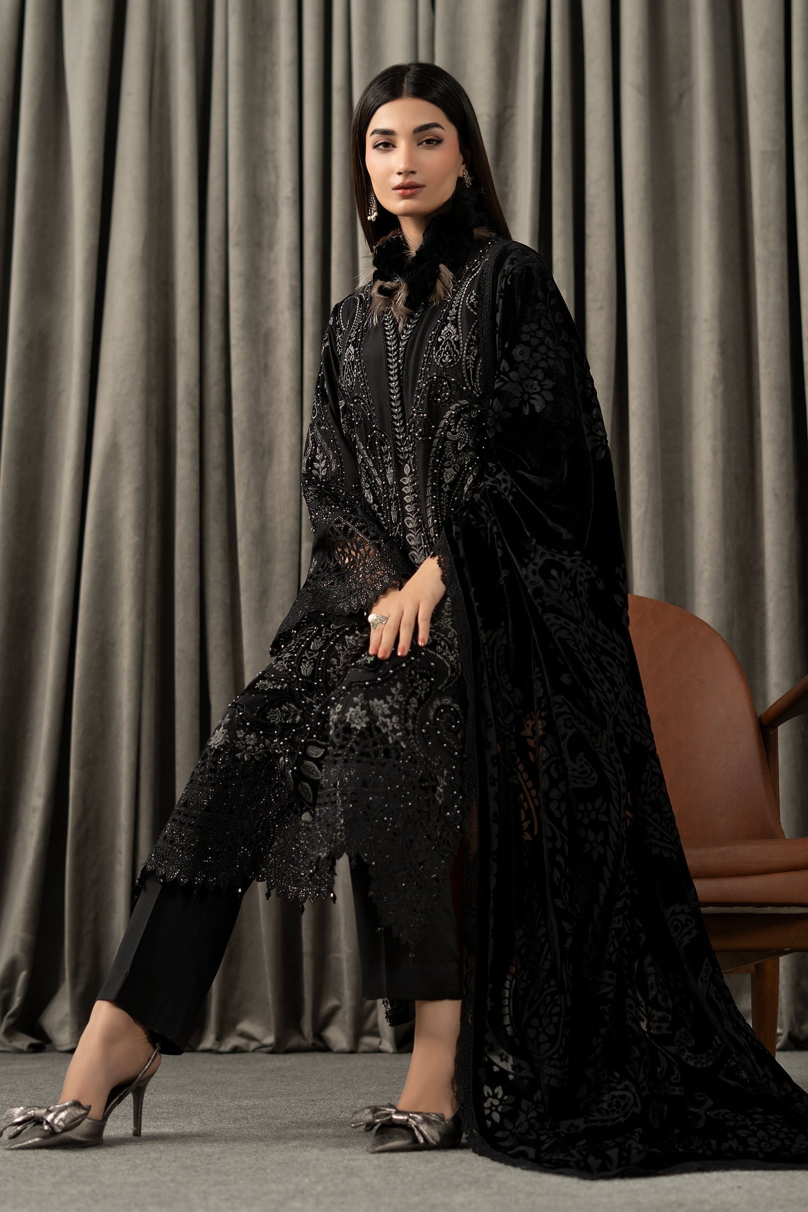 Maria B | Winter Luxe Pret 25 | WLS-1307-Black - House Of Hania