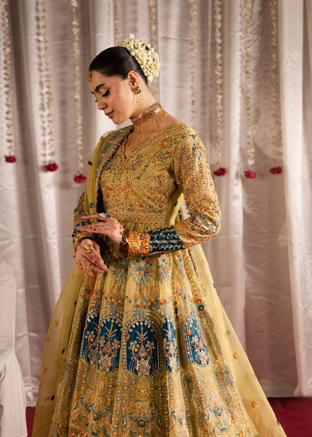 Maria Osama Khan | Jhil Mil Wedding Festive | Sunehri -
Maria Osama - House Of Hania