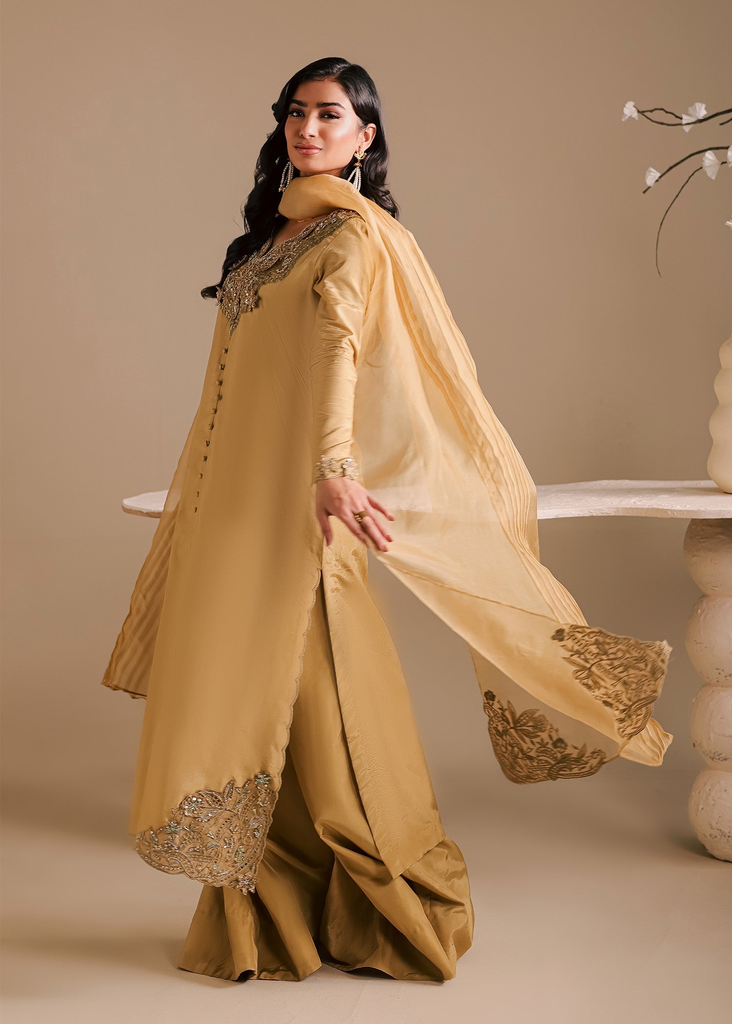Maria Osama Khan | Noir Bliss Luxury Formals | Golden Ember - House Of Hania