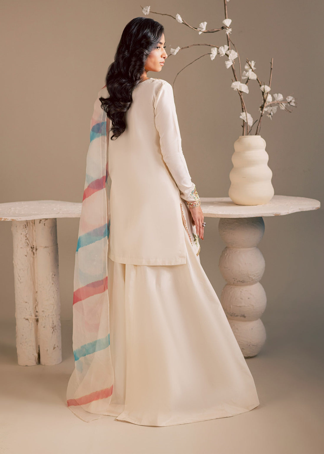 Maria Osama Khan | Noir Bliss Luxury Formals | Pearl Whisper - House Of Hania