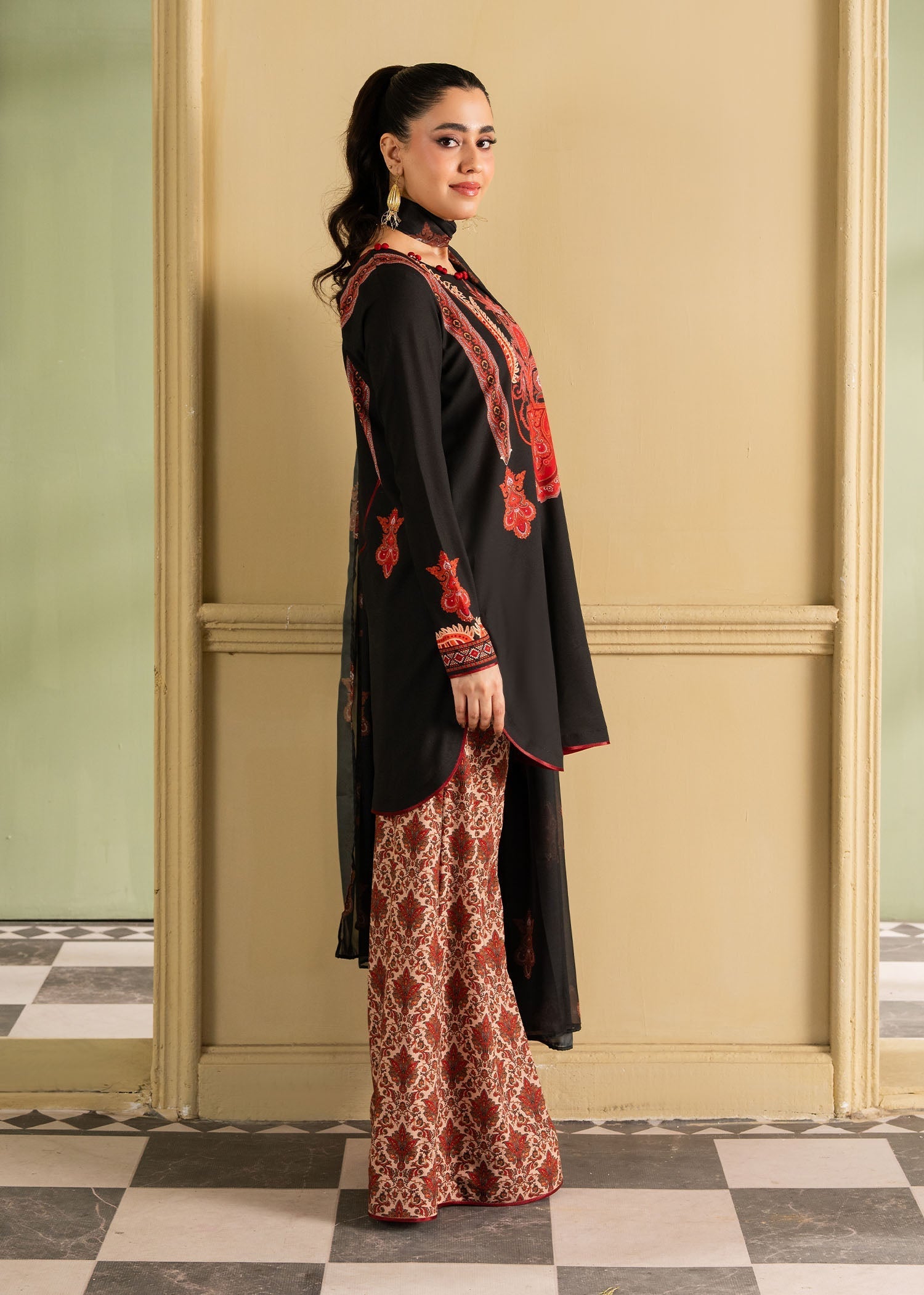 Maria Osama Khan | Retro'26 | Fiora - House Of Hania