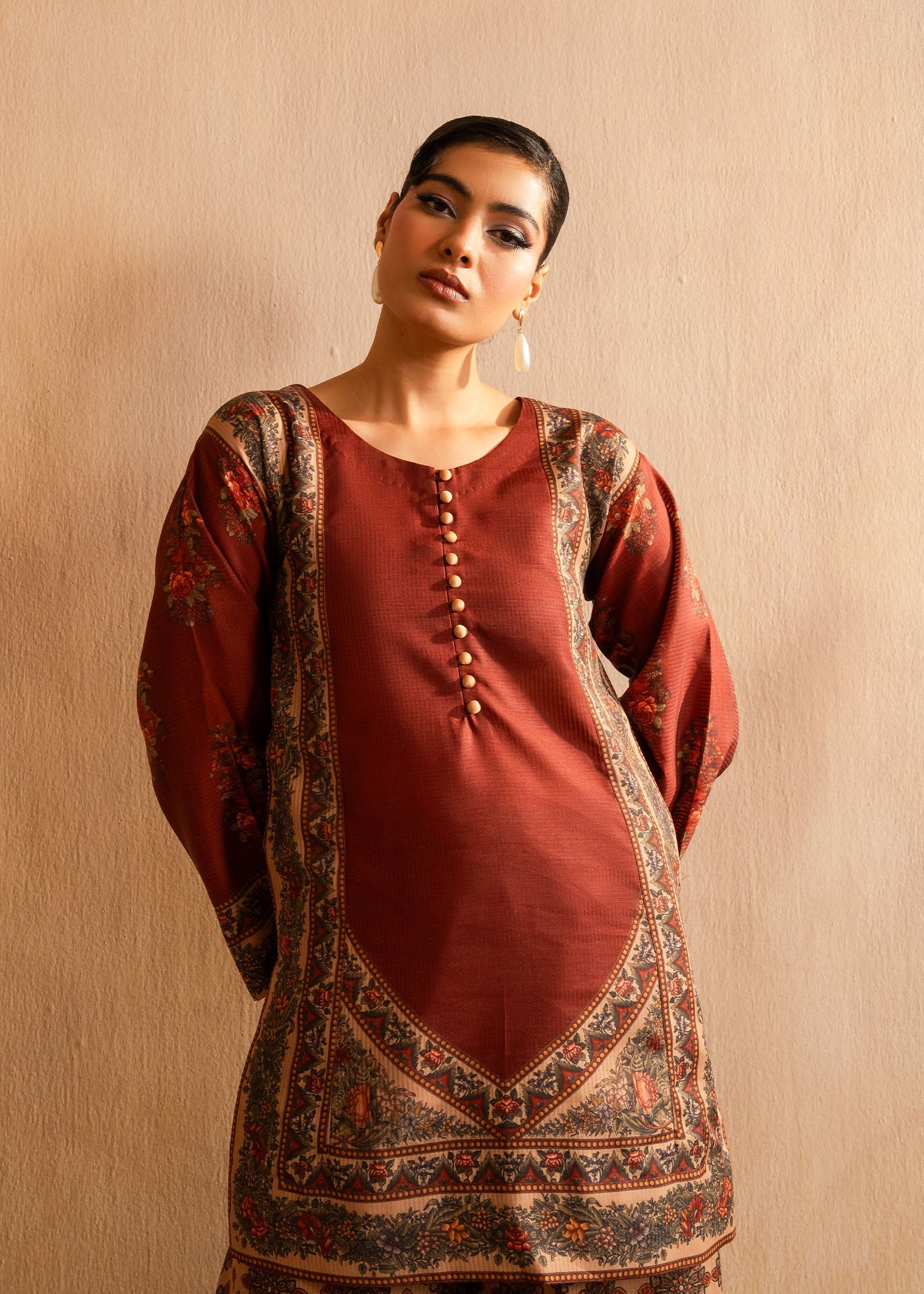 Maria Osama Khan | Retro Lawn 25 | Berra - House Of Hania