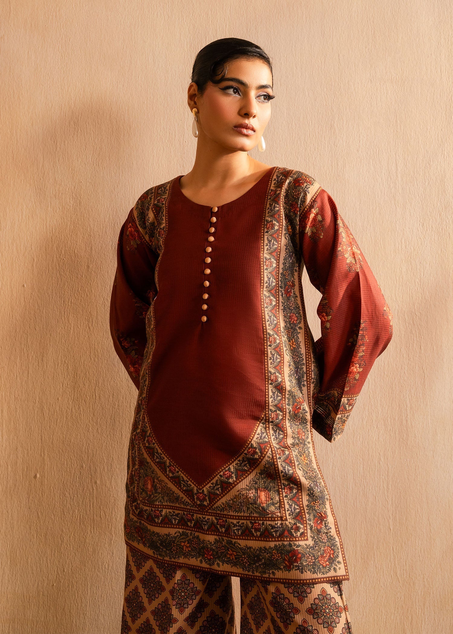 Maria Osama Khan | Retro Lawn 25 | Berra - House Of Hania