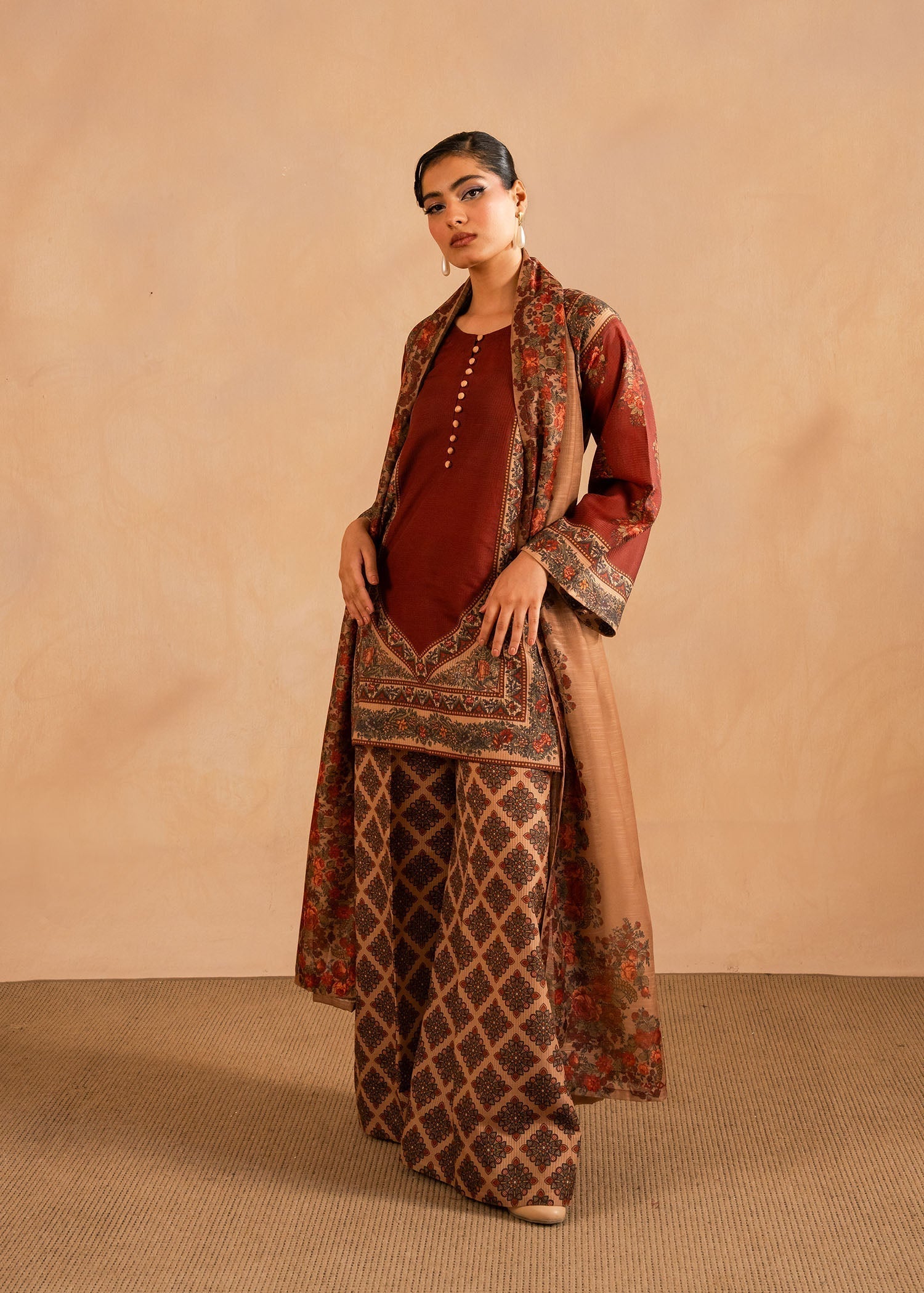 Maria Osama Khan | Retro Lawn 25 | Berra - House Of Hania