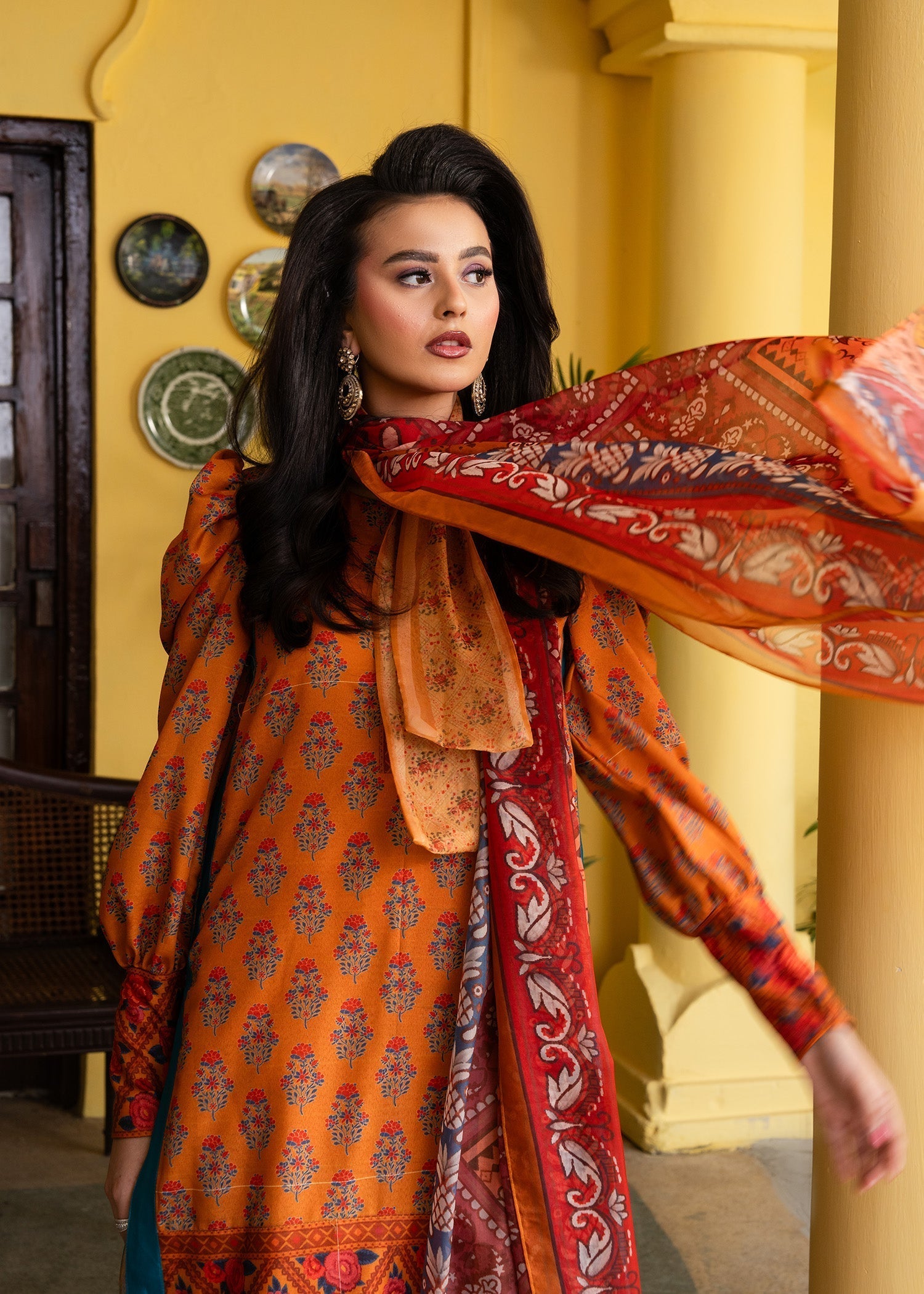 Maria Osama Khan | Retro Lawn 25 | Nehr - House Of Hania