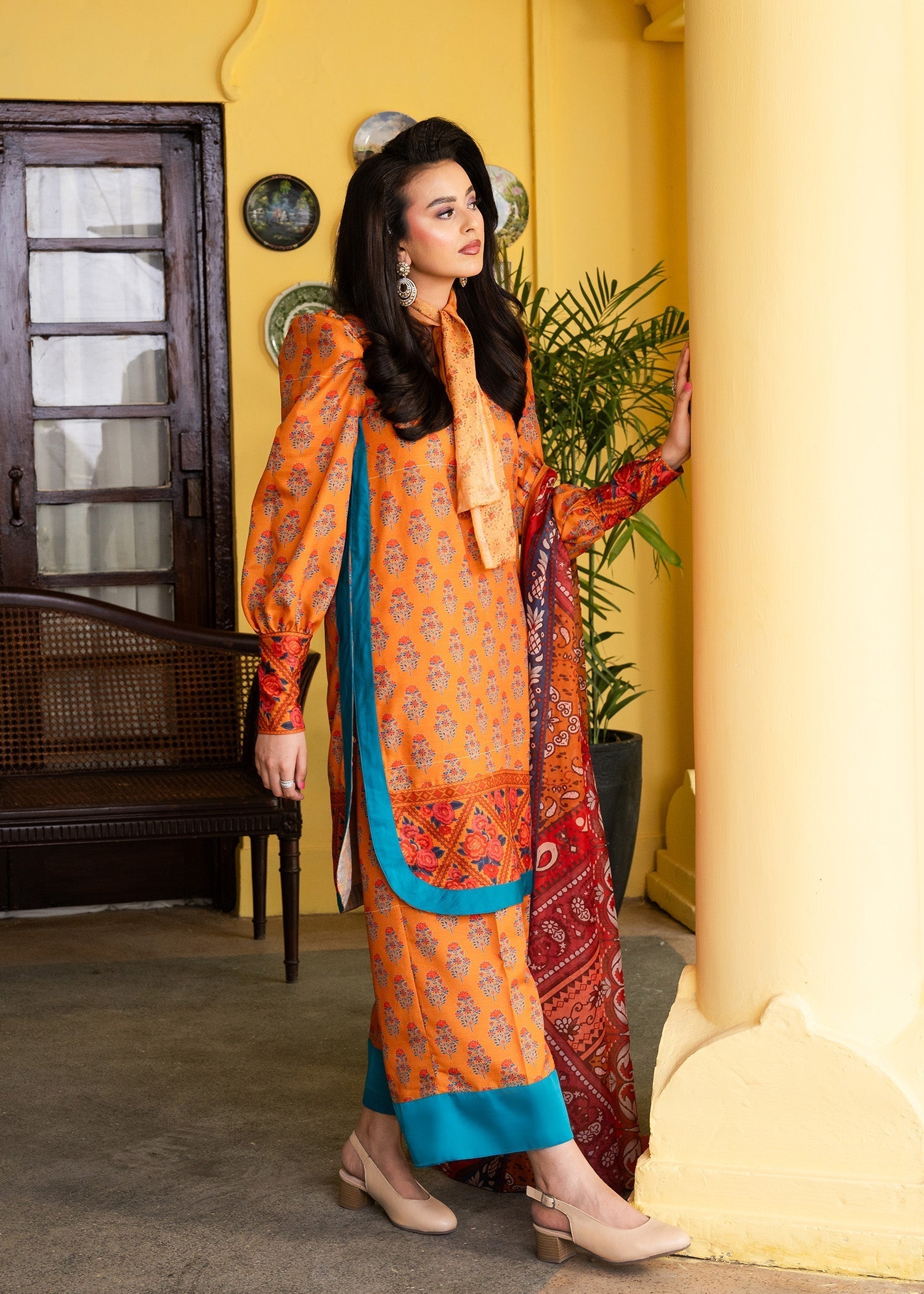 Maria Osama Khan | Retro Lawn 25 | Nehr - House Of Hania