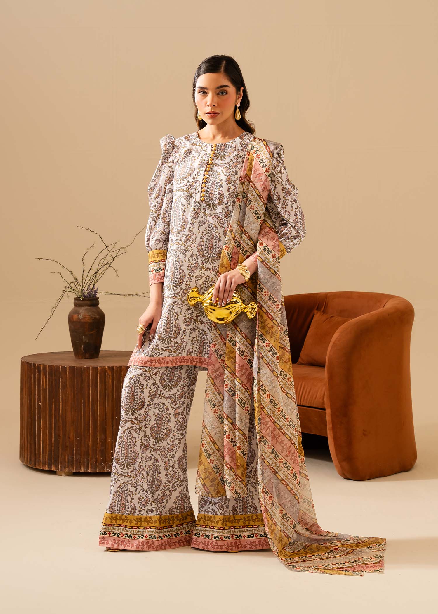 Maria Osama Khan | Retro Vol 3 | Milan - House Of Hania