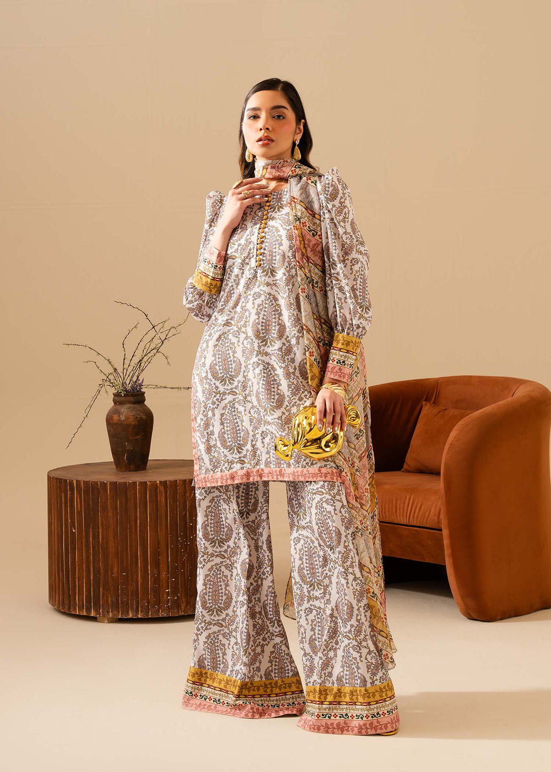 Maria Osama Khan | Retro Vol 3 | Milan - House Of Hania