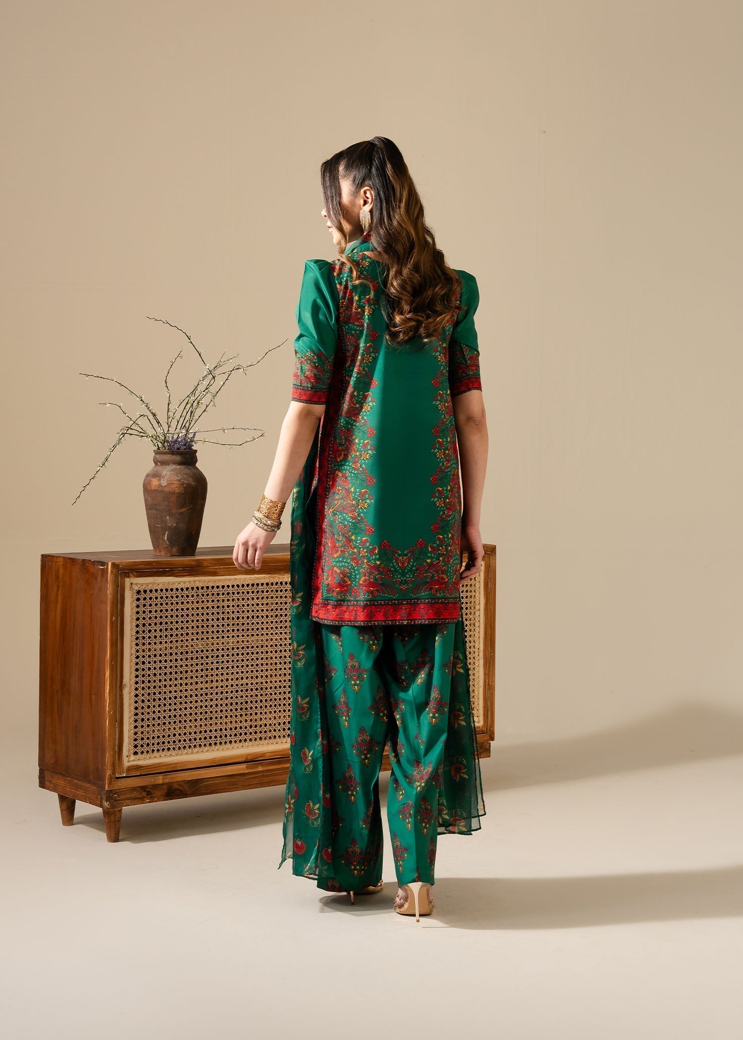 Maria Osama Khan | Retro Vol 3 | Vivian - House Of Hania