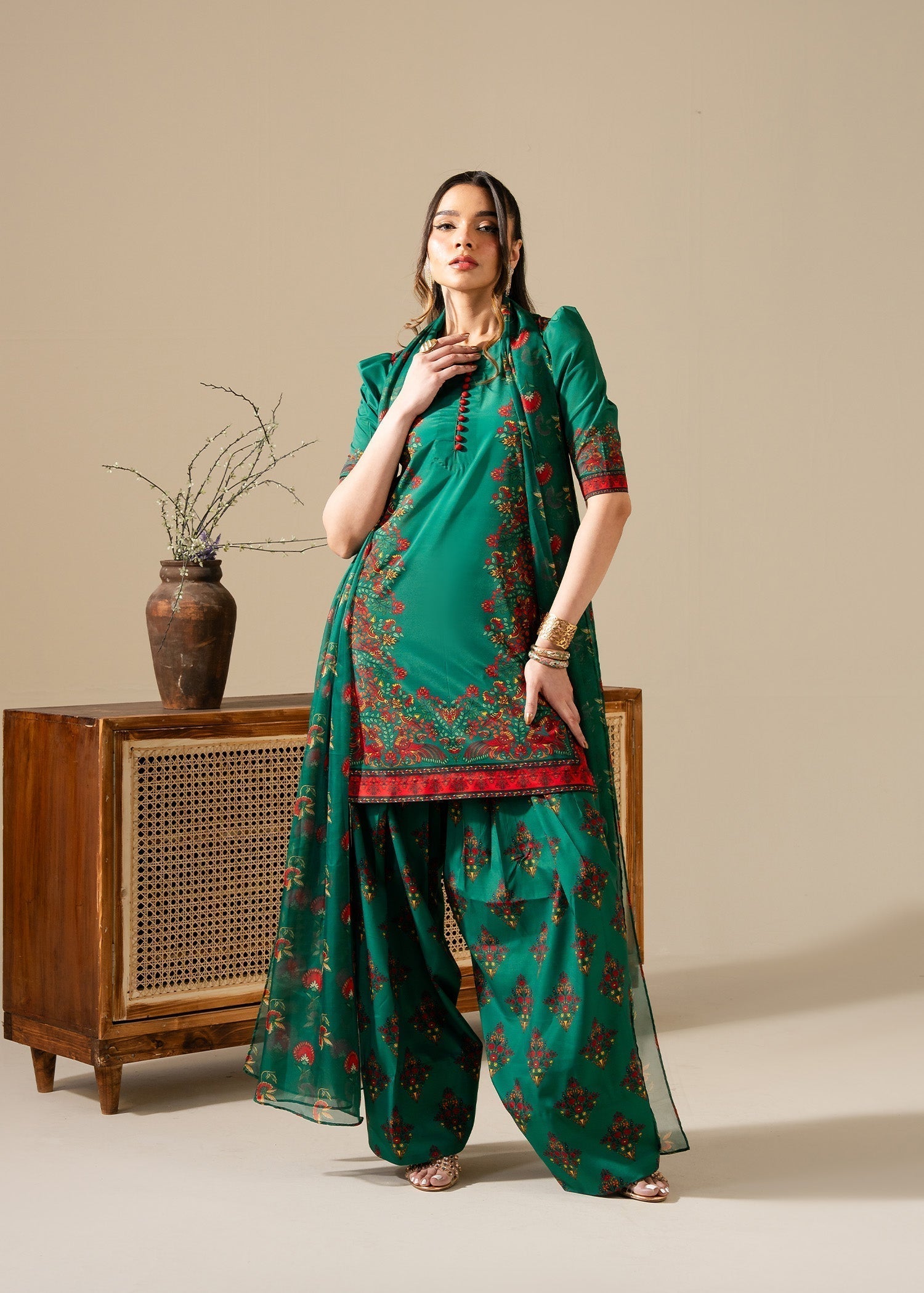 Maria Osama Khan | Retro Vol 3 | Vivian - House Of Hania