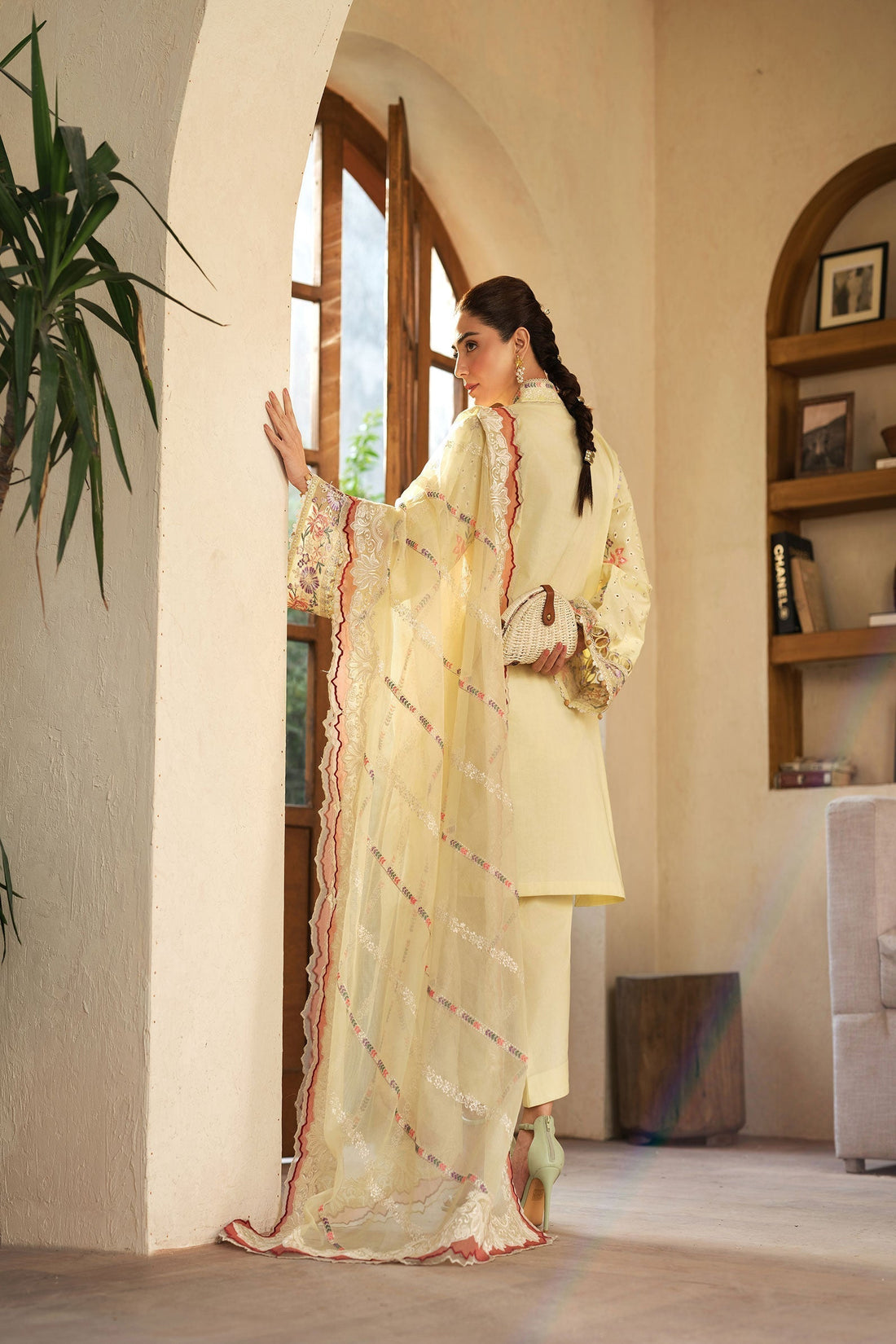 Maryam Hussain | Luxury Lawn 25 | Lemon Garden - House Of Hania