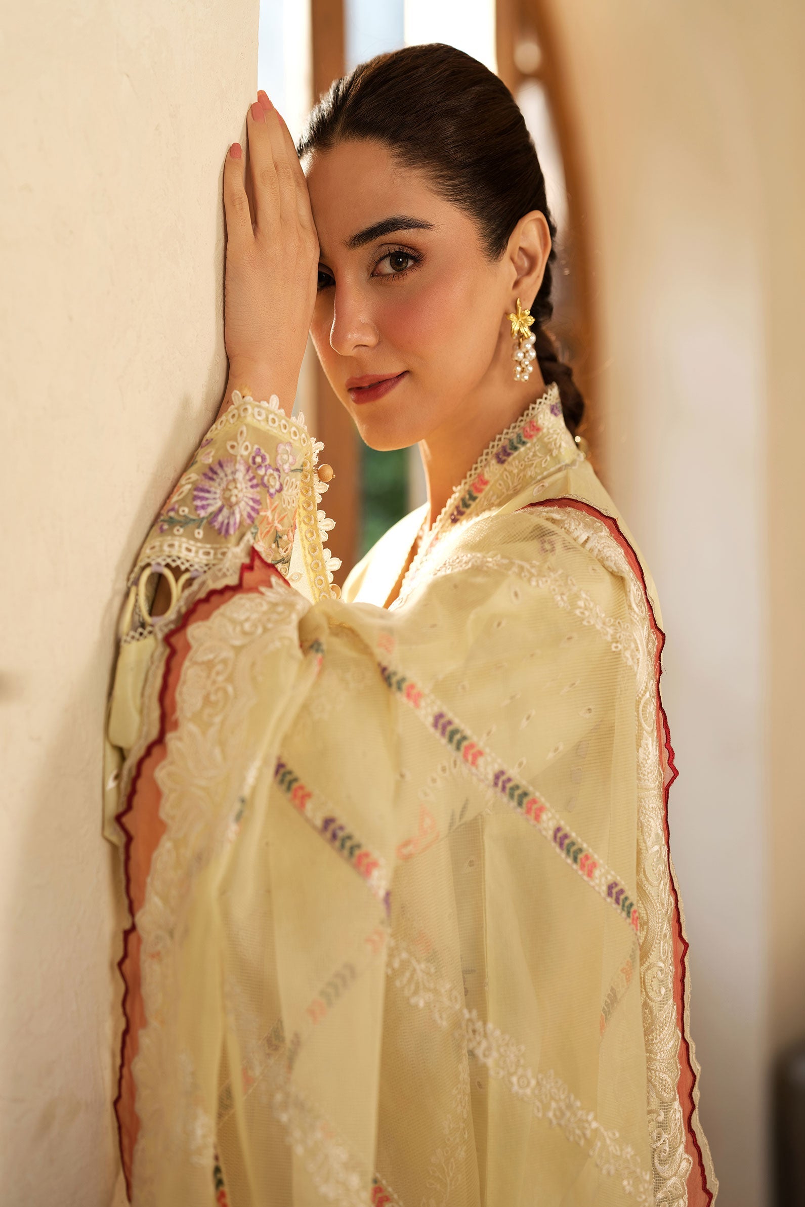 Maryam Hussain | Luxury Lawn 25 | Lemon Garden - House Of Hania