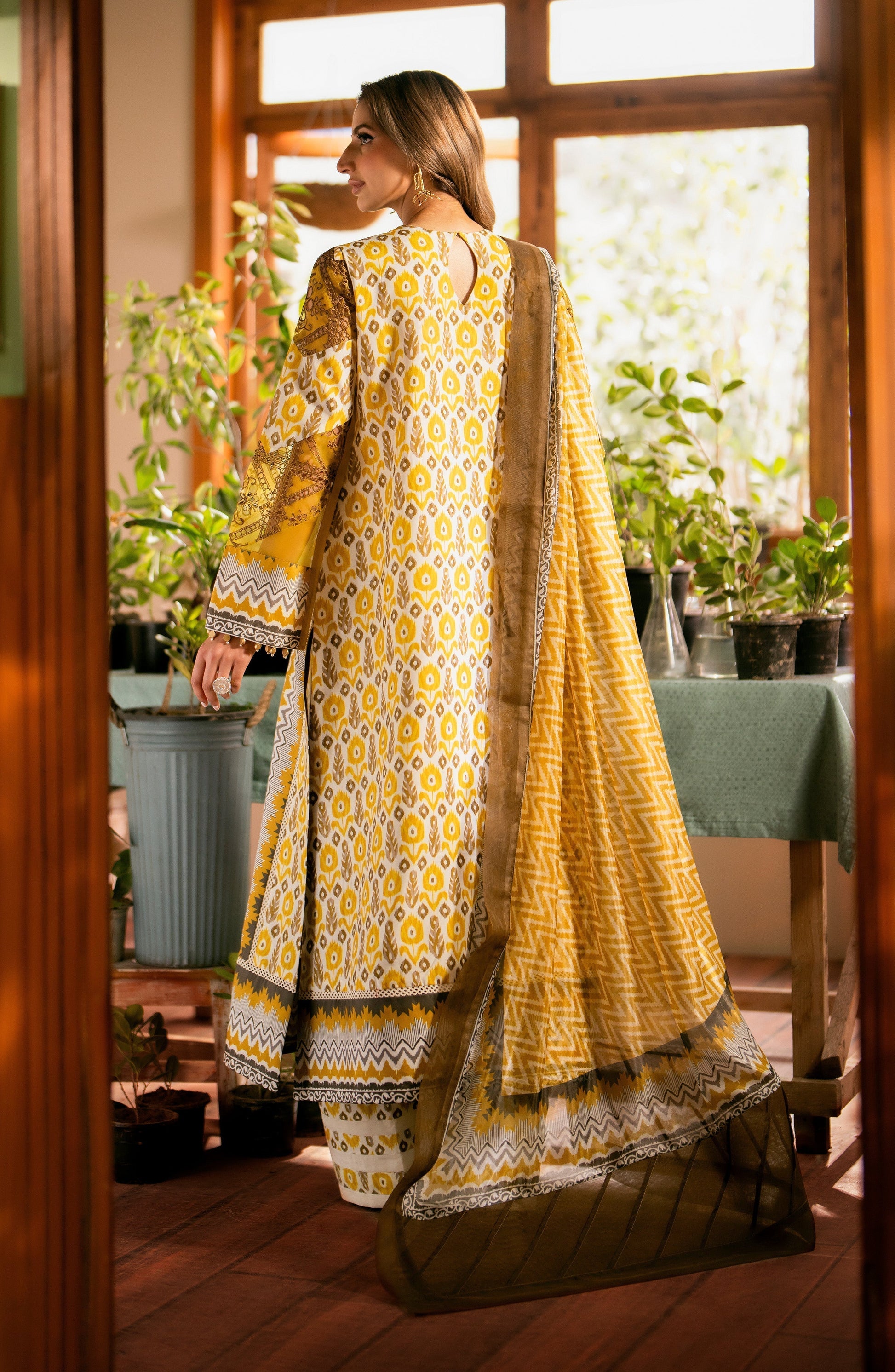 Maryum N Maria | Luxury Lawn 24 | Layla - House Of Hania