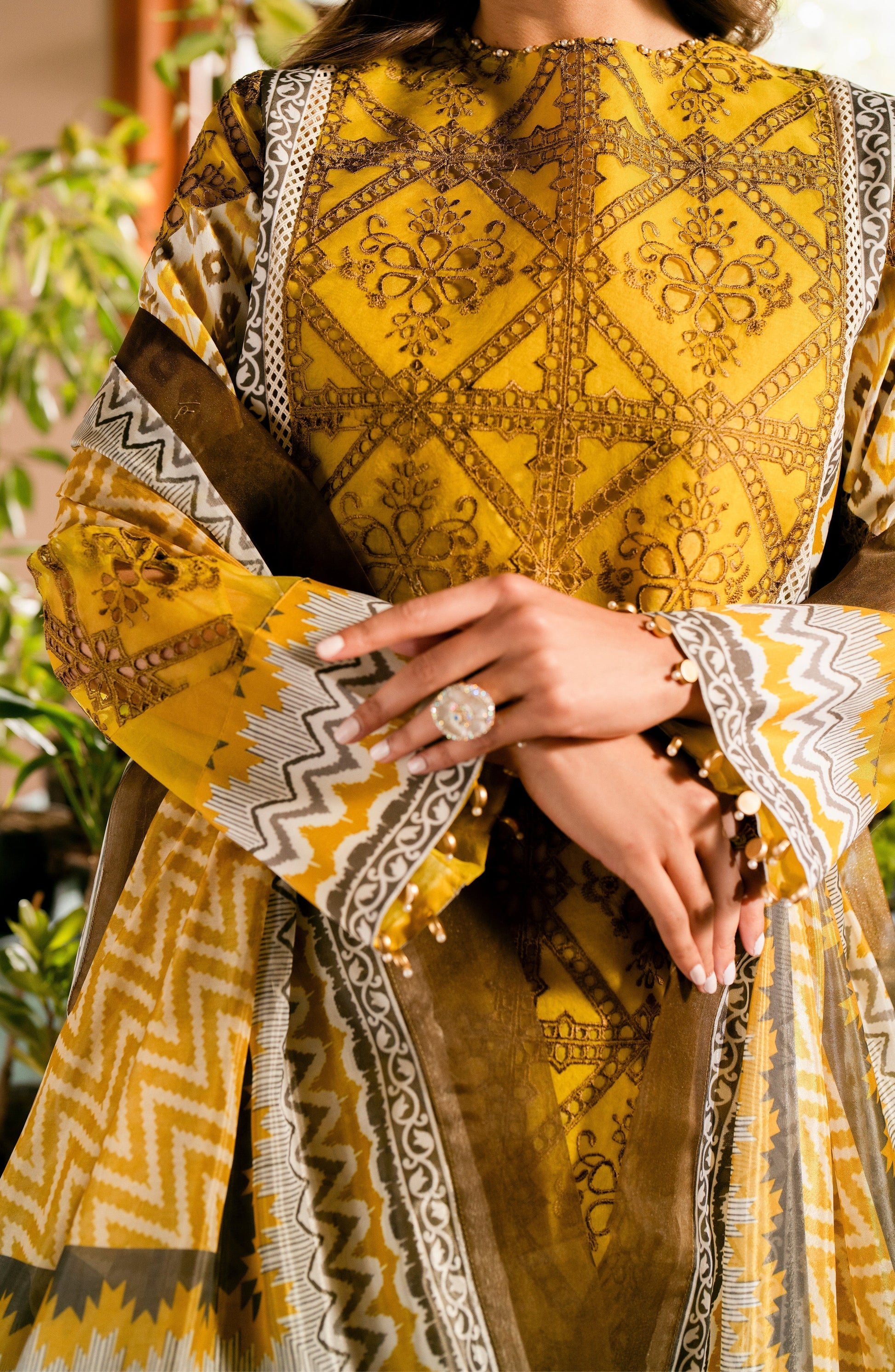 Maryum N Maria | Luxury Lawn 24 | Layla - House Of Hania