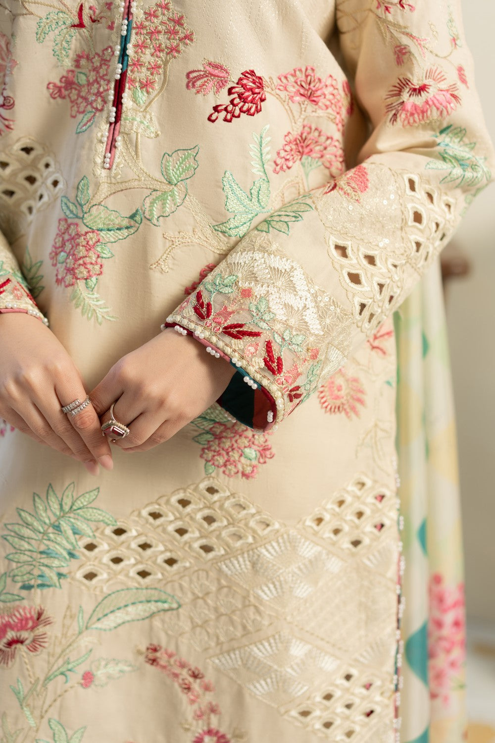 Maryum N Maria | Luxury Lawn 25 | AEISHA - MS50109 - House Of Hania