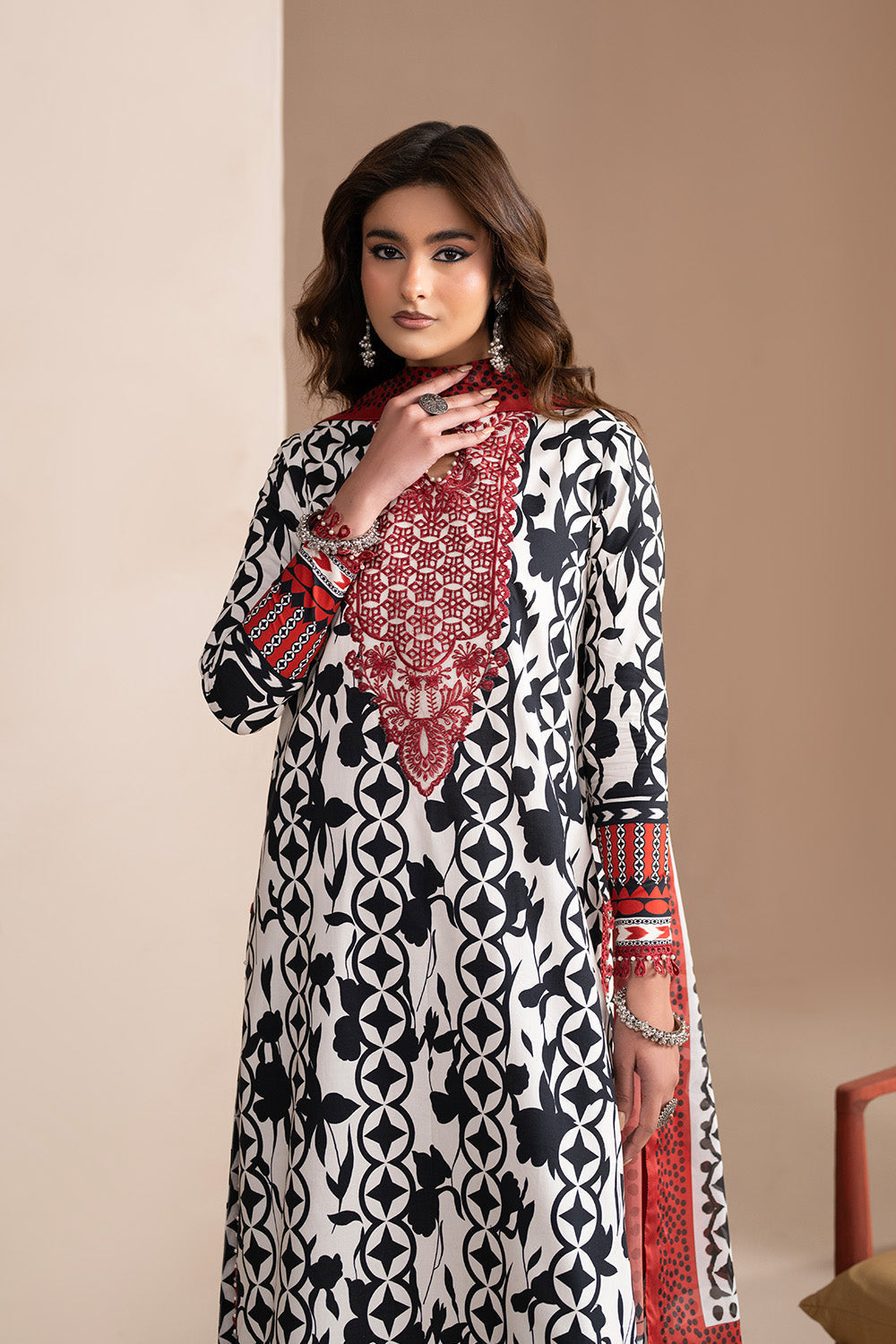 Maryum N Maria | Luxury Stitched | VEENA - FWU6112 - House Of Hania