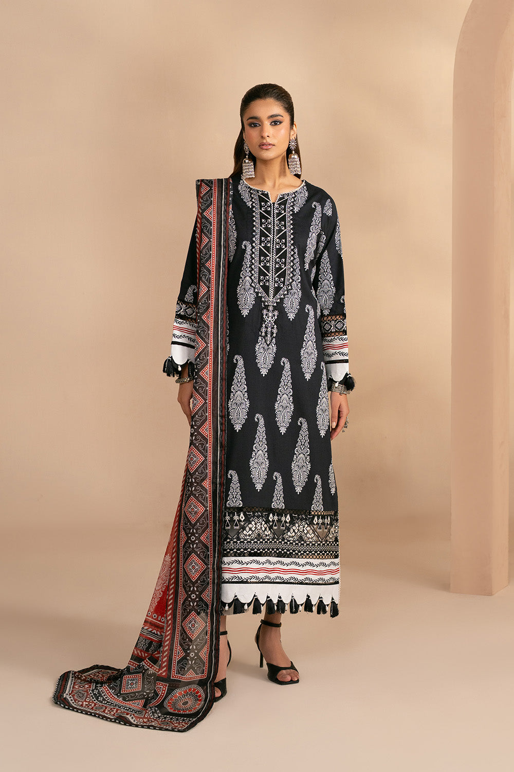 Maryum N Maria | Luxury Stitched | VIBHA - FWU6114 - House Of Hania