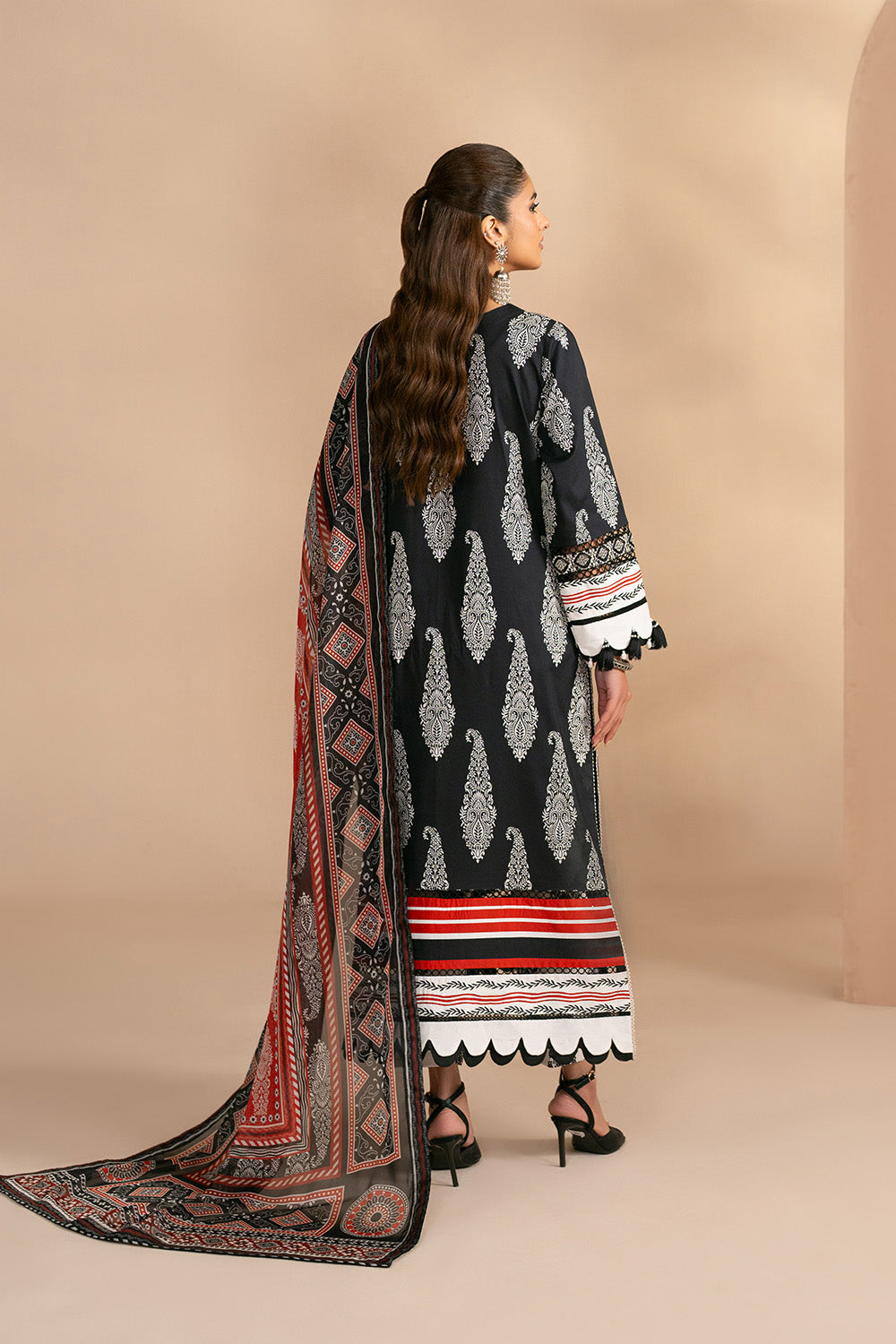 Maryum N Maria | Luxury Stitched | VIBHA - FWU6114 - House Of Hania