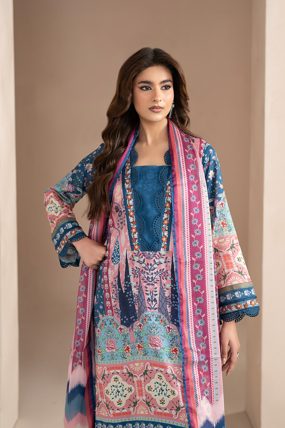 Maryum N Maria | Luxury Stitched | VIHANA - FWU6123 - House Of Hania