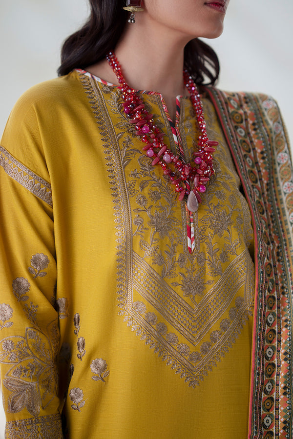 Maryum N Maria | Noore Winters 25 | 3 Piece Embroidered Khaddar APANA - FSU5671 - House Of Hania