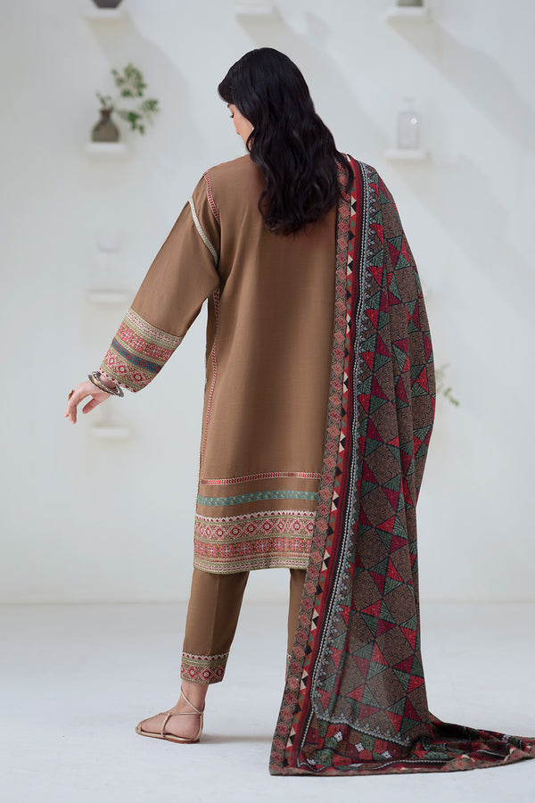Maryum N Maria | Noore Winters 25 | 3 Piece Embroidered Khaddar GHUNCHA - FSU5674 - House Of Hania
