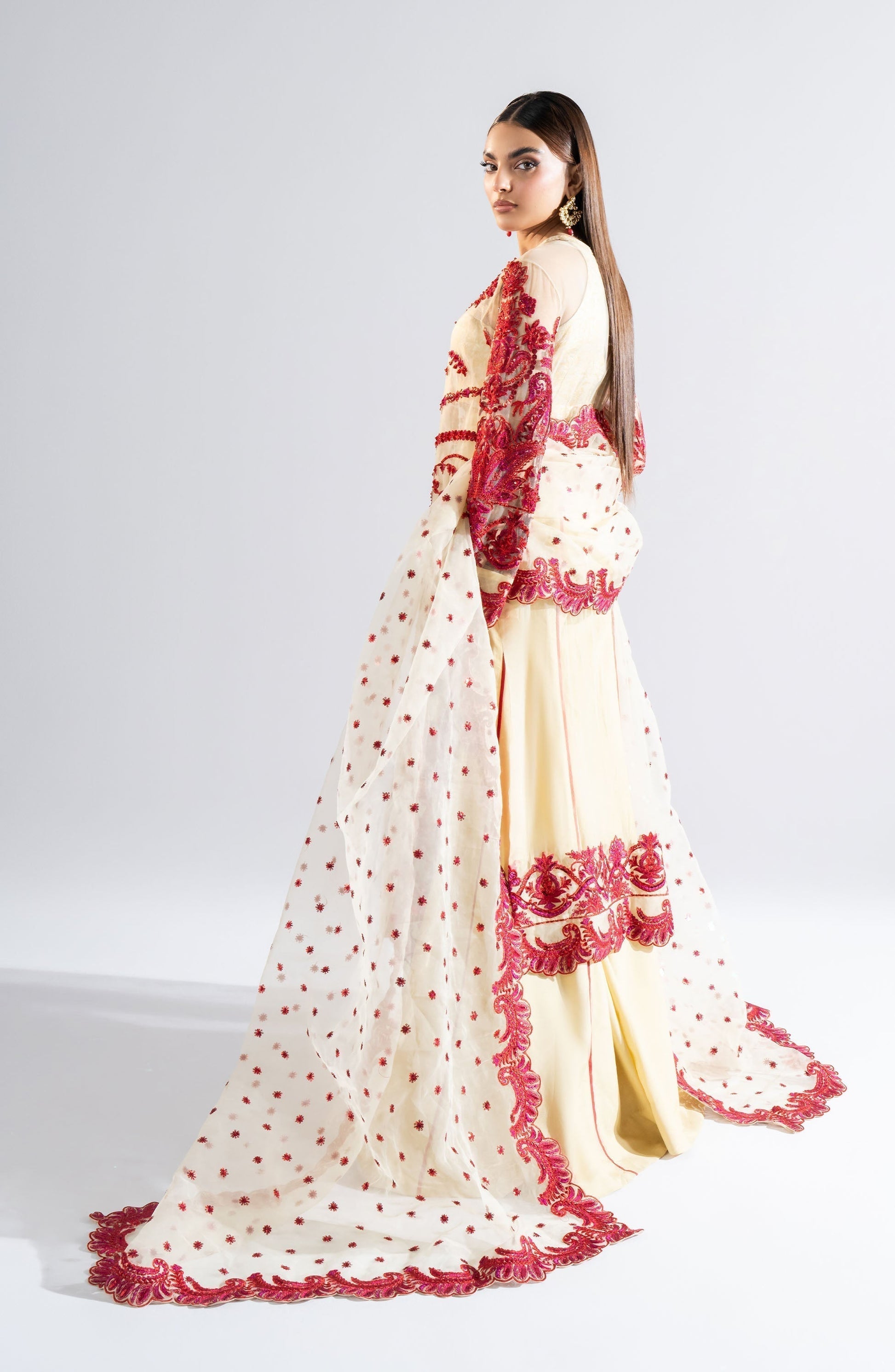 Maryum N Maria | Riwayat Wedding Formals | ONISHA - MW24-557 - House Of Hania