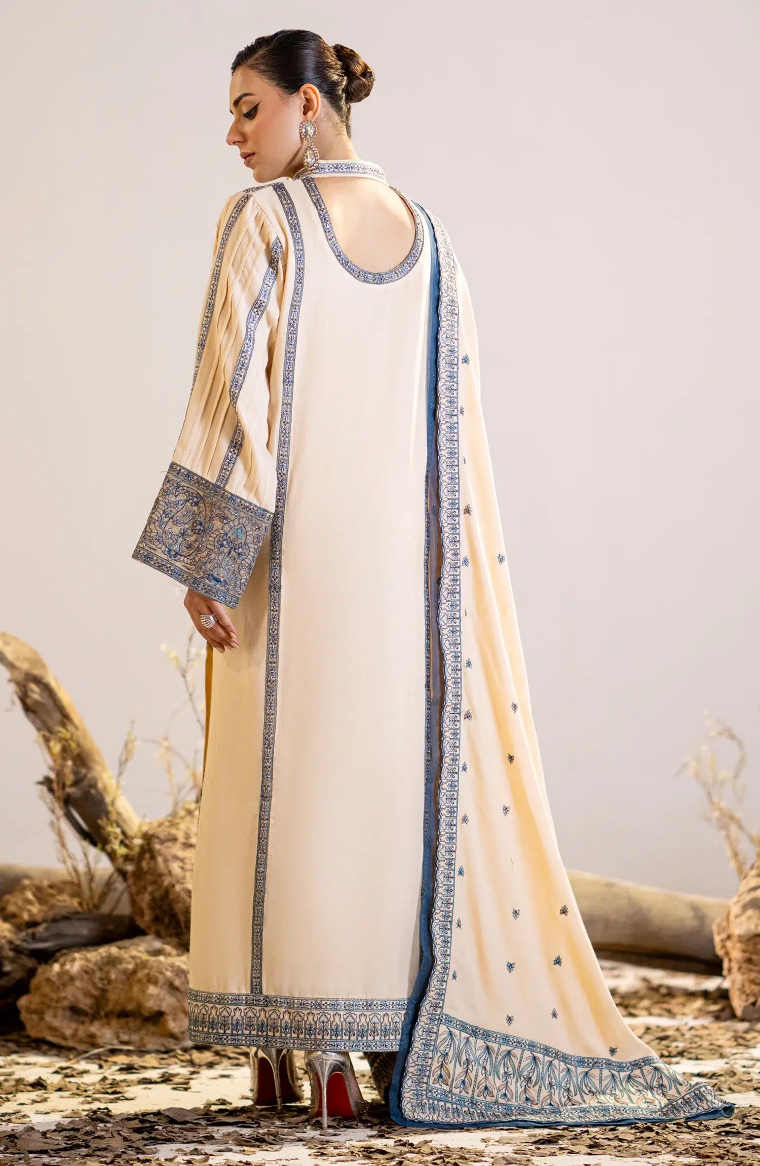 Maryum N Maria | Shehr Bano Winter 23 | DALBIR MW23559 - House Of Hania
