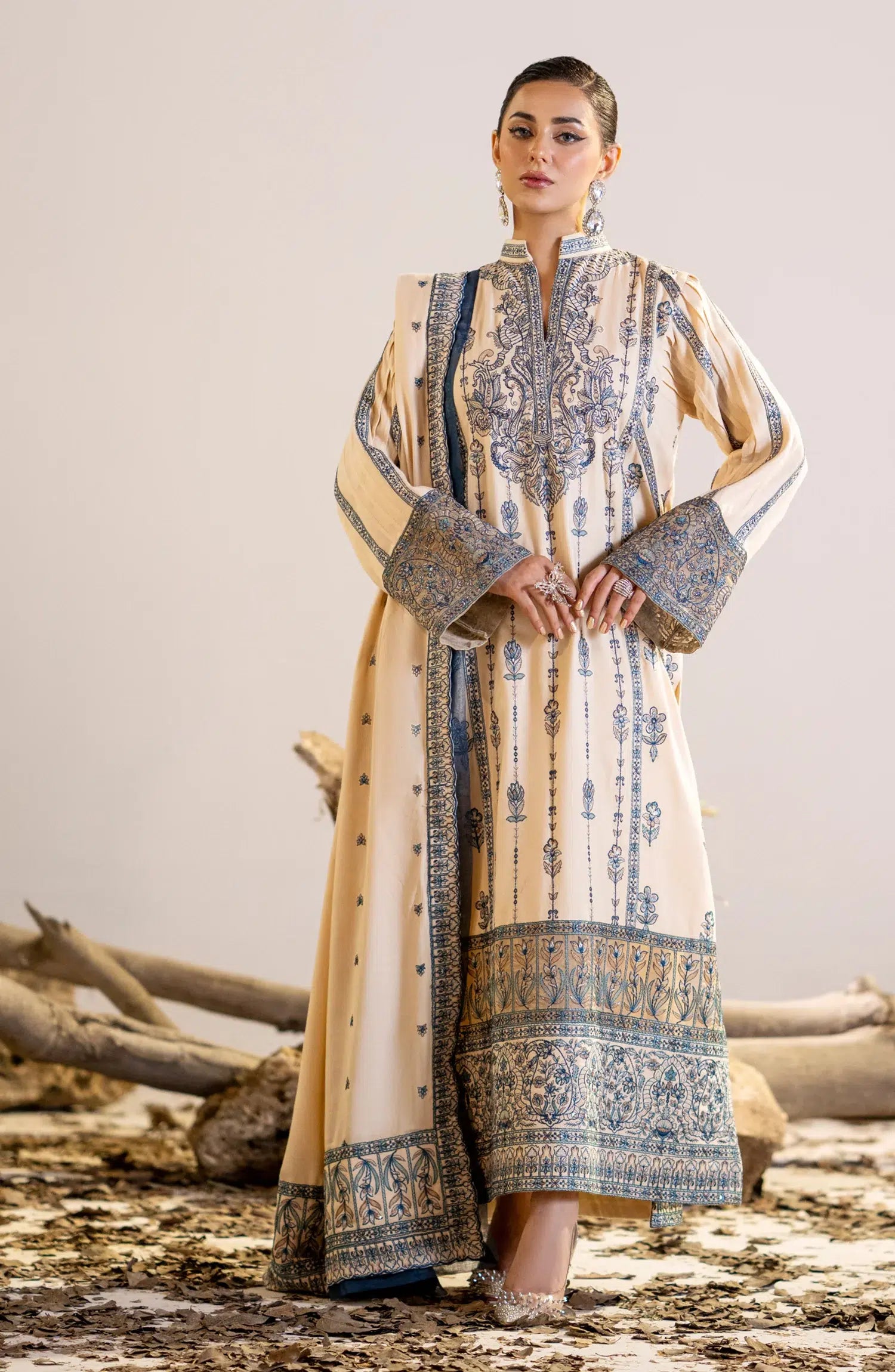 Maryum N Maria | Shehr Bano Winter 23 | DALBIR MW23559 - House Of Hania