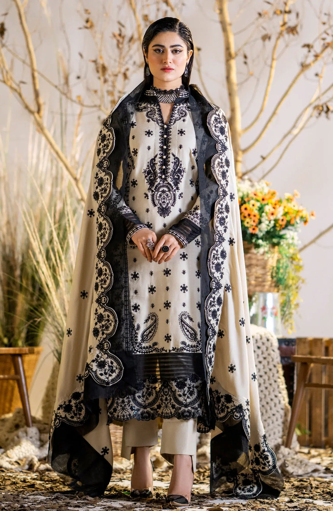 Maryum N Maria | Shehr Bano Winter 23 | SIMRAN MW23555 - House Of Hania