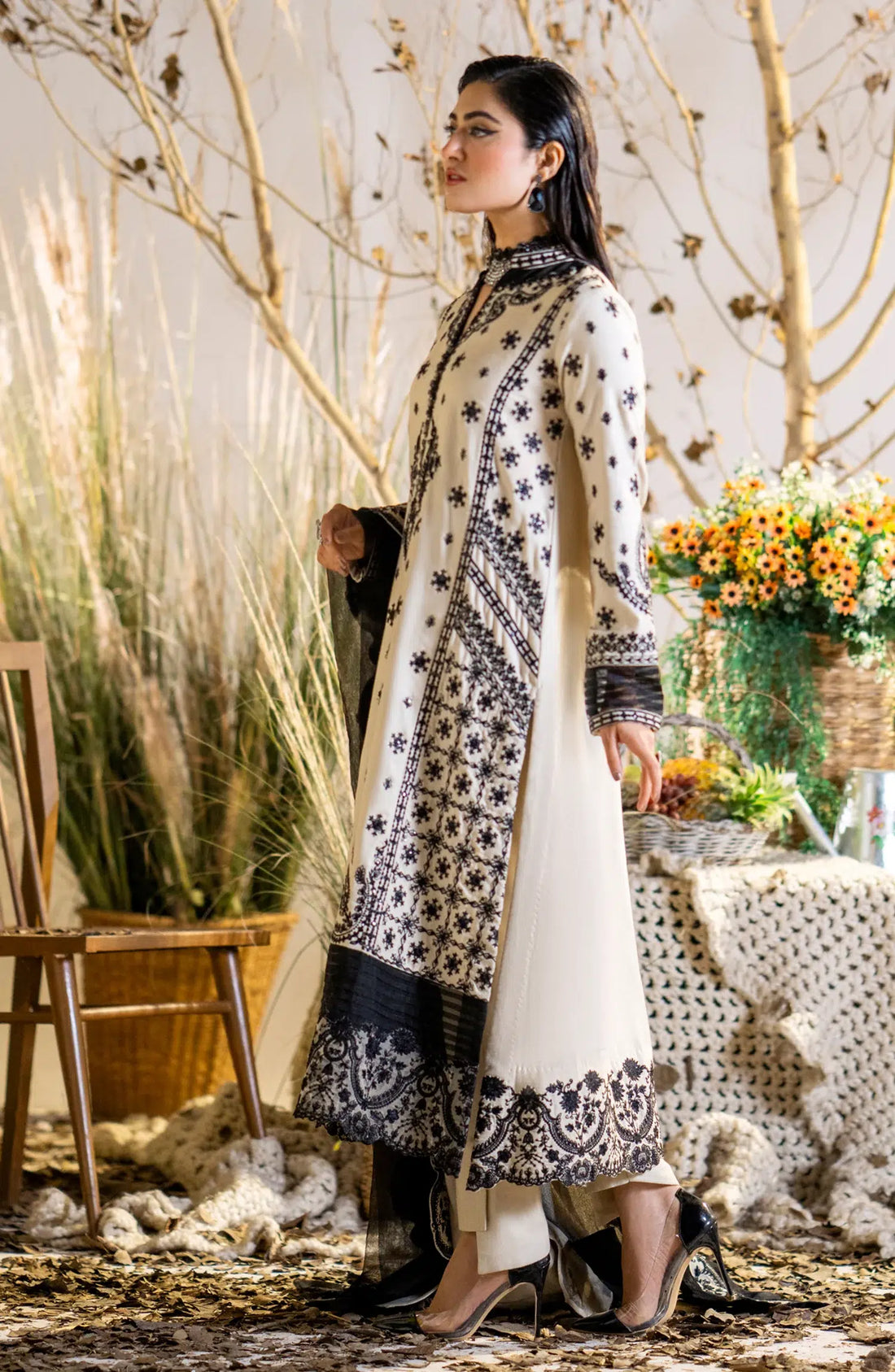 Maryum N Maria | Shehr Bano Winter 23 | SIMRAN MW23555 - House Of Hania