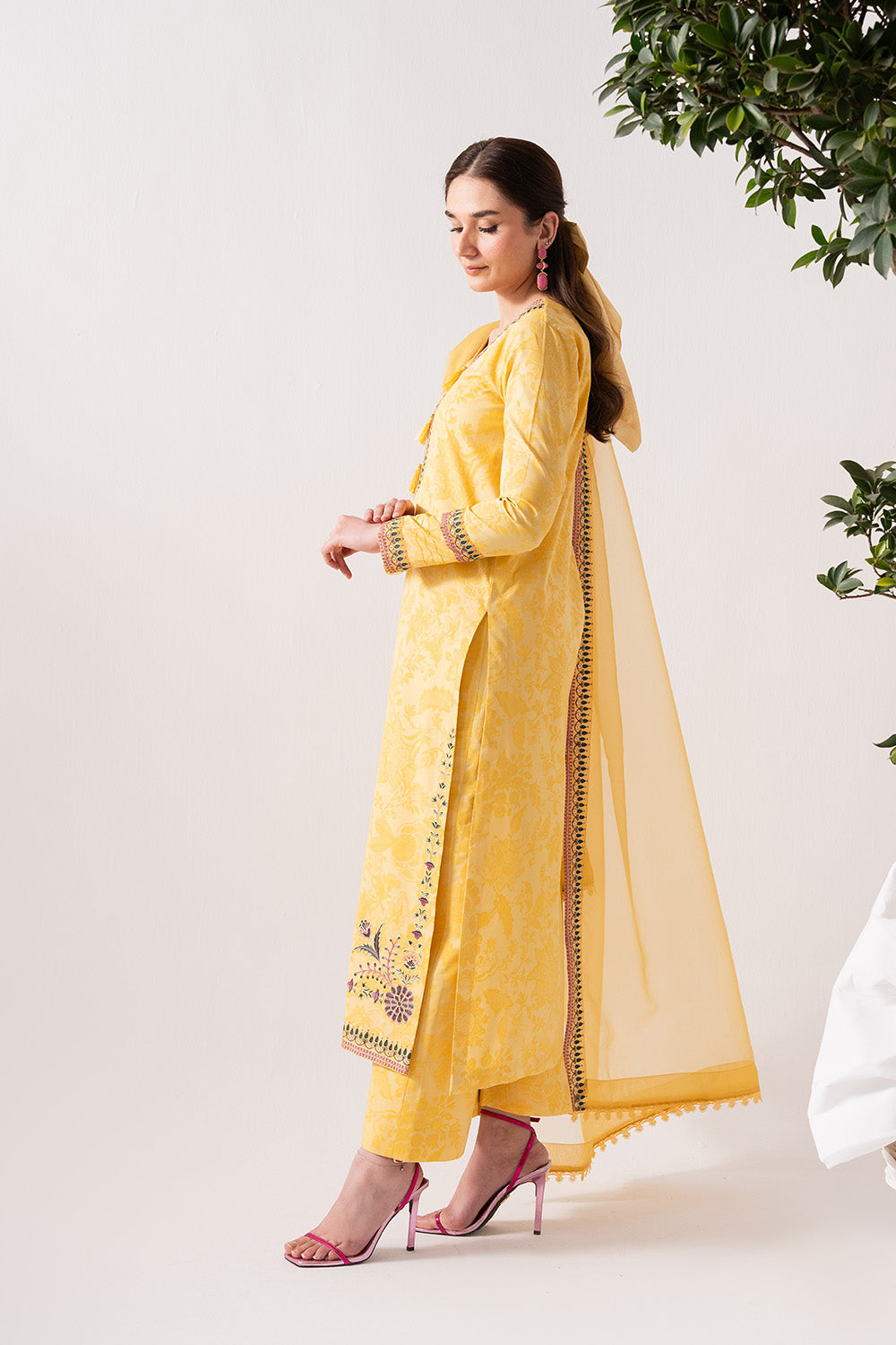 Maryum N Maria | Zuhur 25 | AMAIRS - House Of Hania