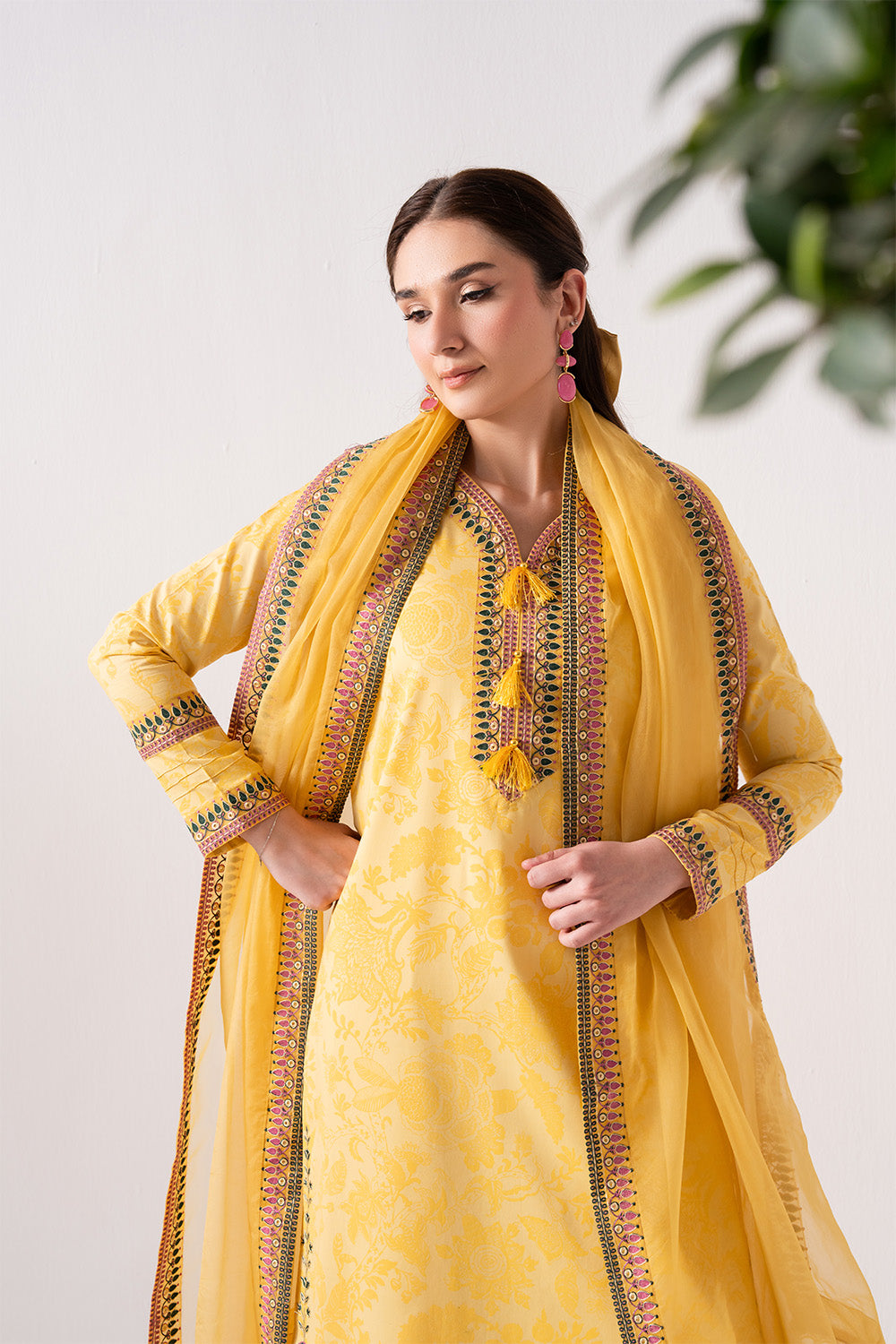 Maryum N Maria | Zuhur 25 | AMAIRS - House Of Hania