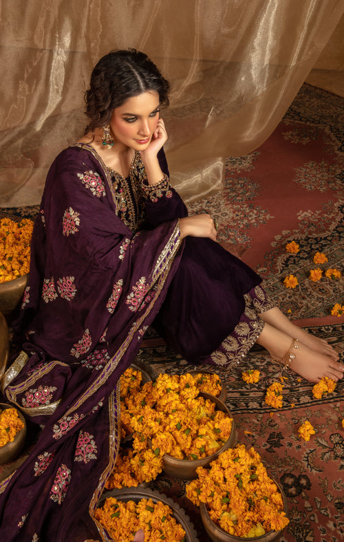 Maya | Raazi Velvet 24 | IBAARAT - House Of Hania