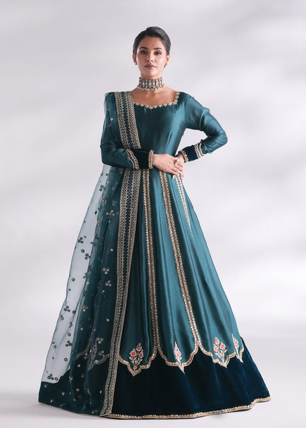 Mehak Yaqoob | Enchante The Luxe Edit | Zircone - House Of Hania