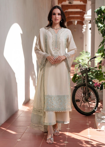 Mehak Yaqoob | Marvi Festives | Luna - House Of Hania